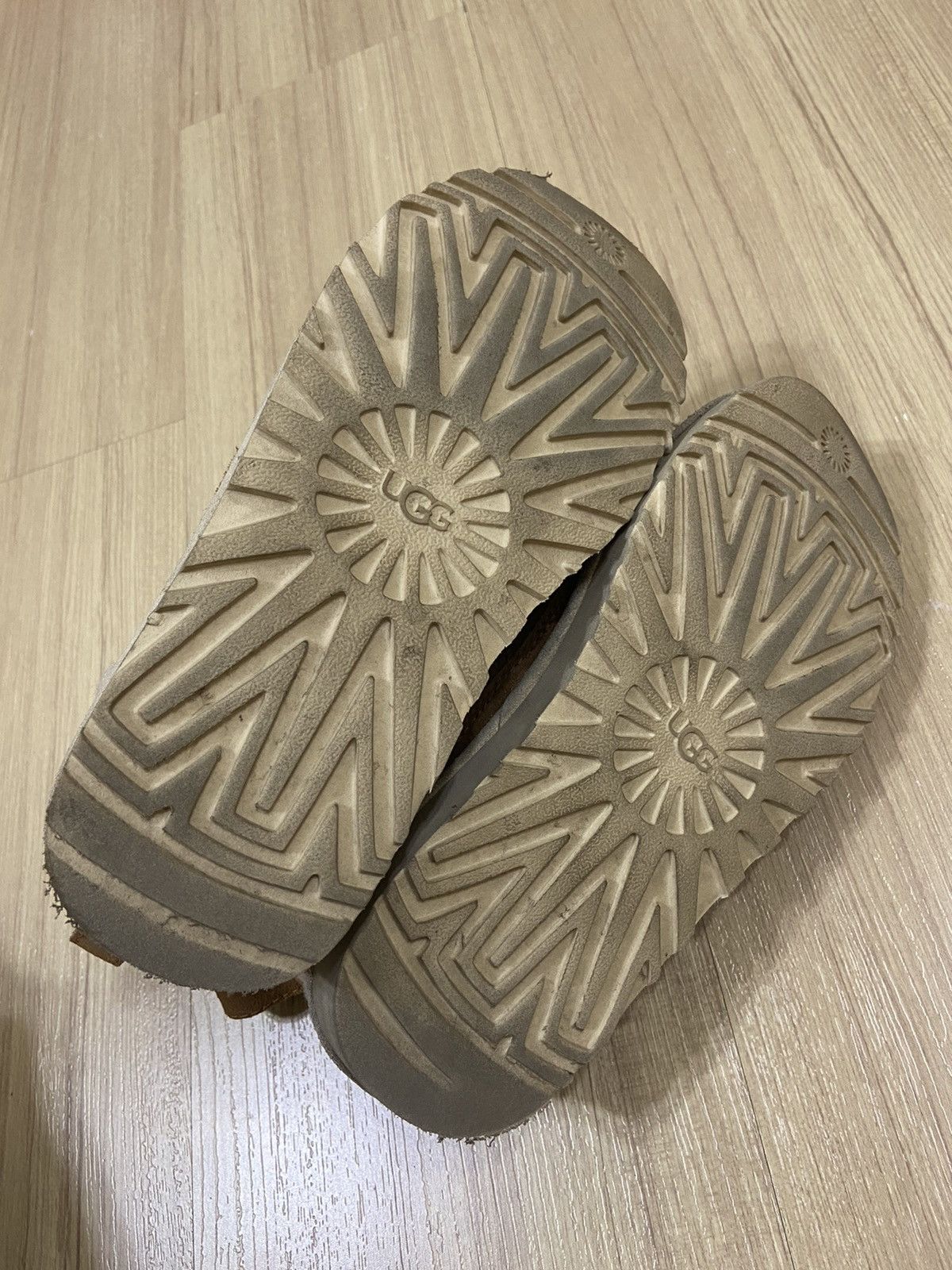 Bape × Ugg SS19 Bape x UGG Neumel Sheepskin Boots Size US 6 / EU 39 - 9 Thumbnail
