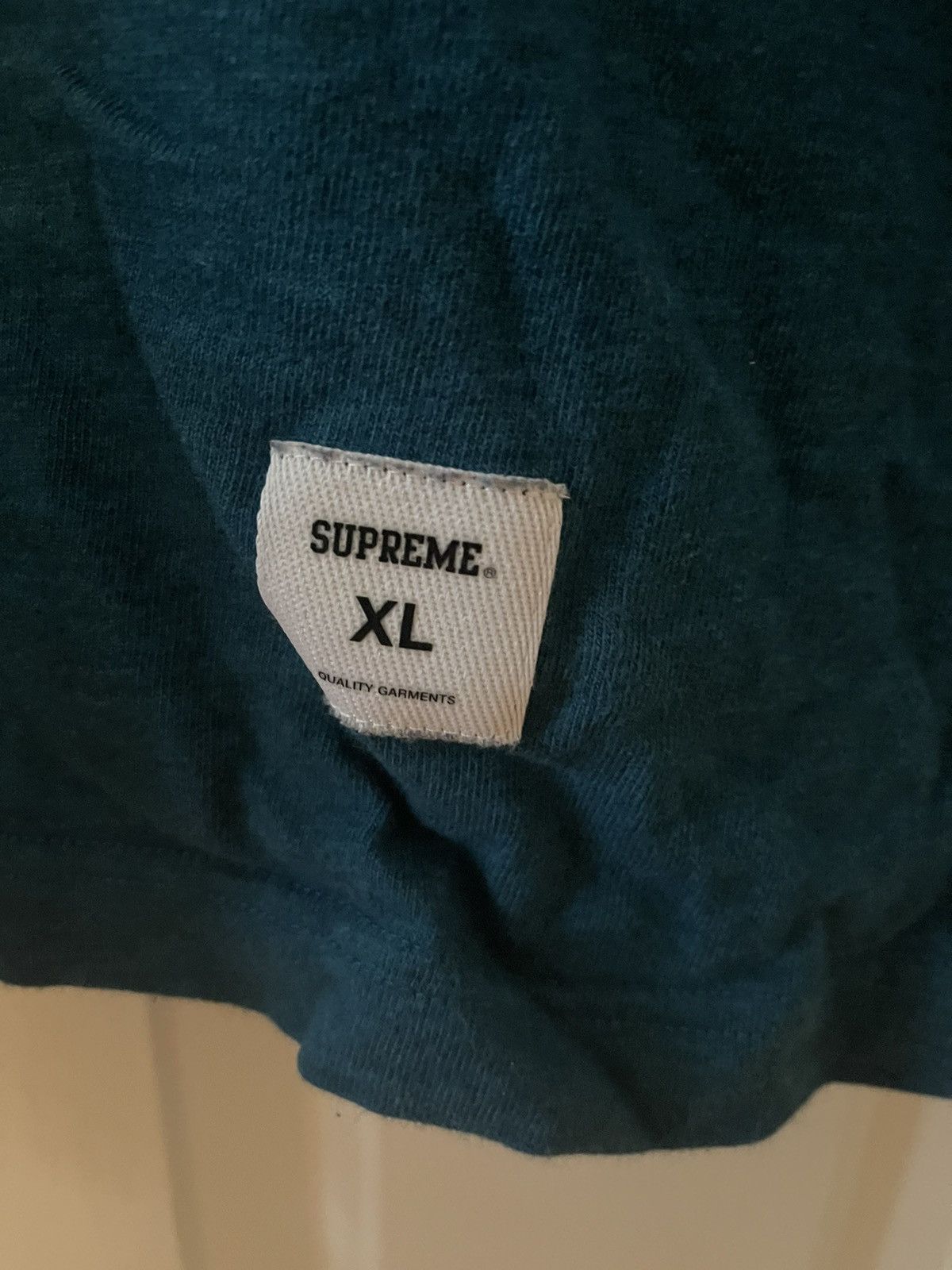 Supreme F/W 17 Dotted Arc Top Size US XL / EU 56 / 4 - 2 Thumbnail