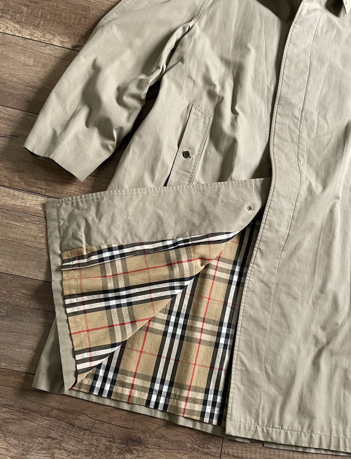 Burberry Vintage Burberry Beige Long Nova Check Trench Coat Jacket Size US L / EU 52-54 / 3 - 3 Thumbnail