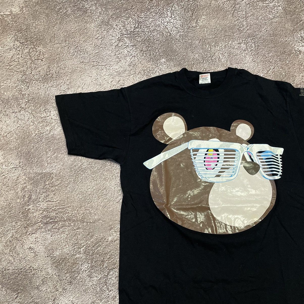 Vintage Vintage 2000s Graphic Tee Murakami Face Print Streetwear S Size US S / EU 44-46 / 1 - 4 Thumbnail