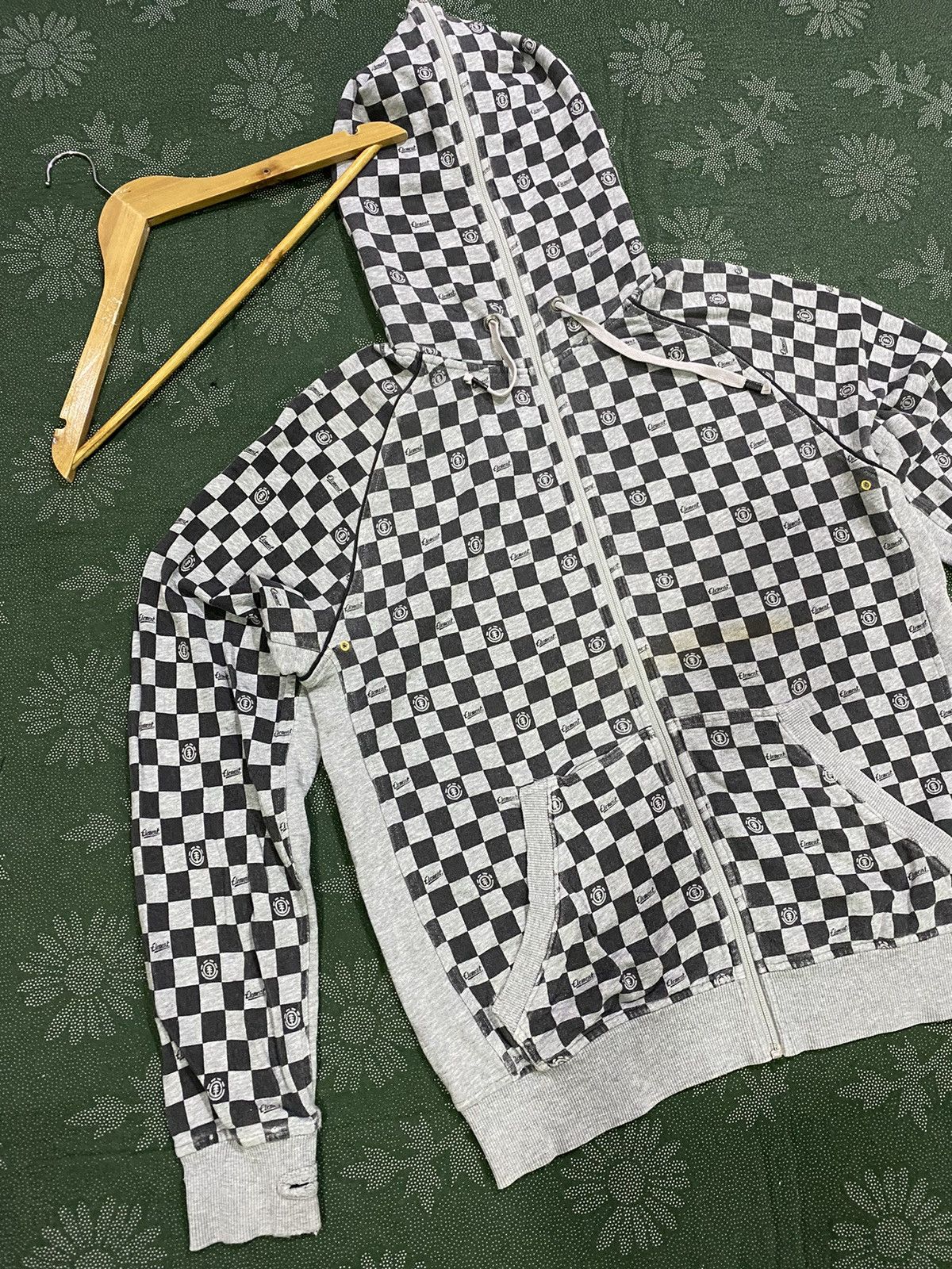 Element × Hypebeast 🔥 Rare 🔥 Distressed Element Checkerboard Hoodie Size US L / EU 52-54 / 3 - 3 Thumbnail
