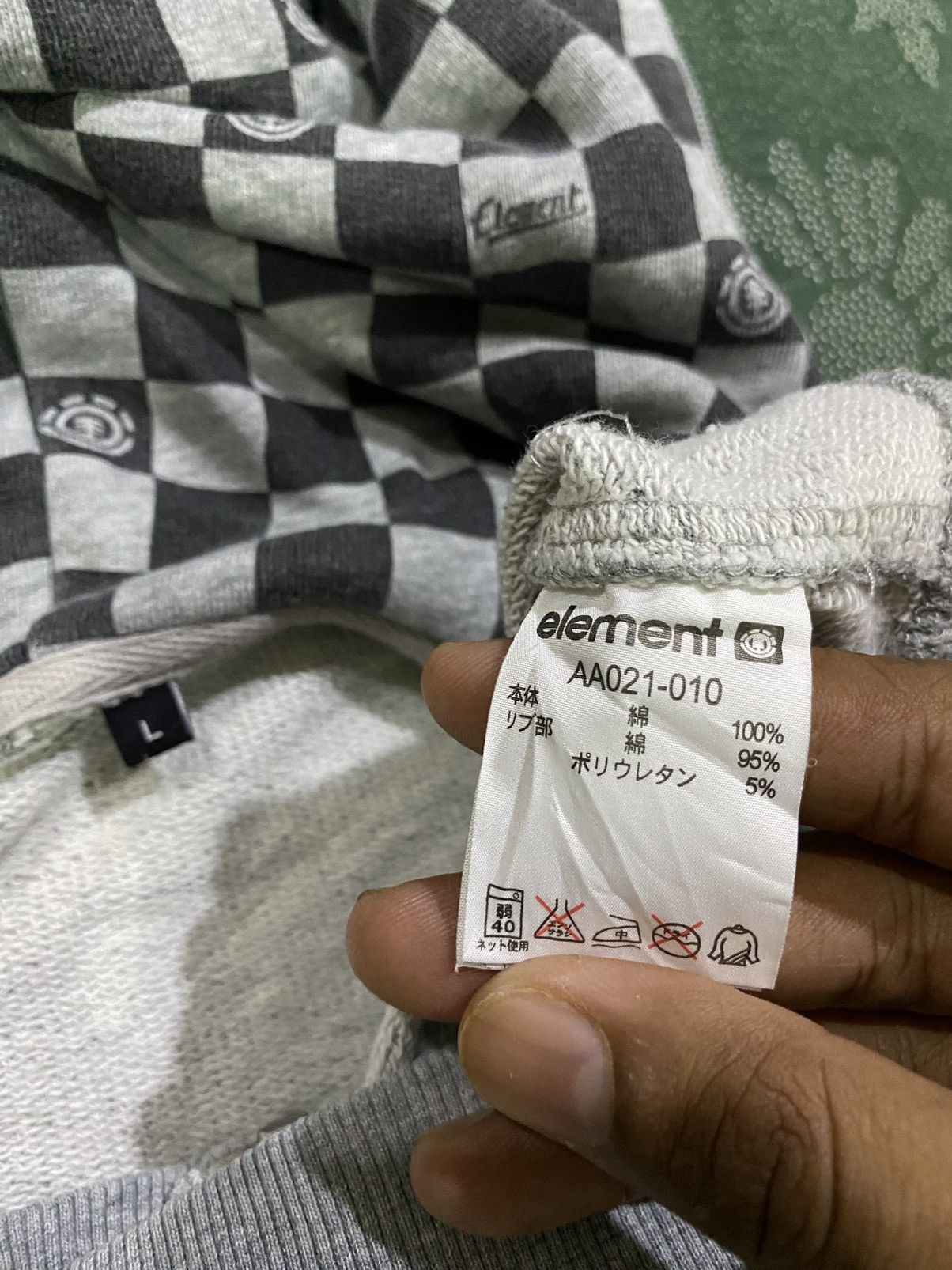 Element × Hypebeast 🔥 Rare 🔥 Distressed Element Checkerboard Hoodie Size US L / EU 52-54 / 3 - 12 Thumbnail