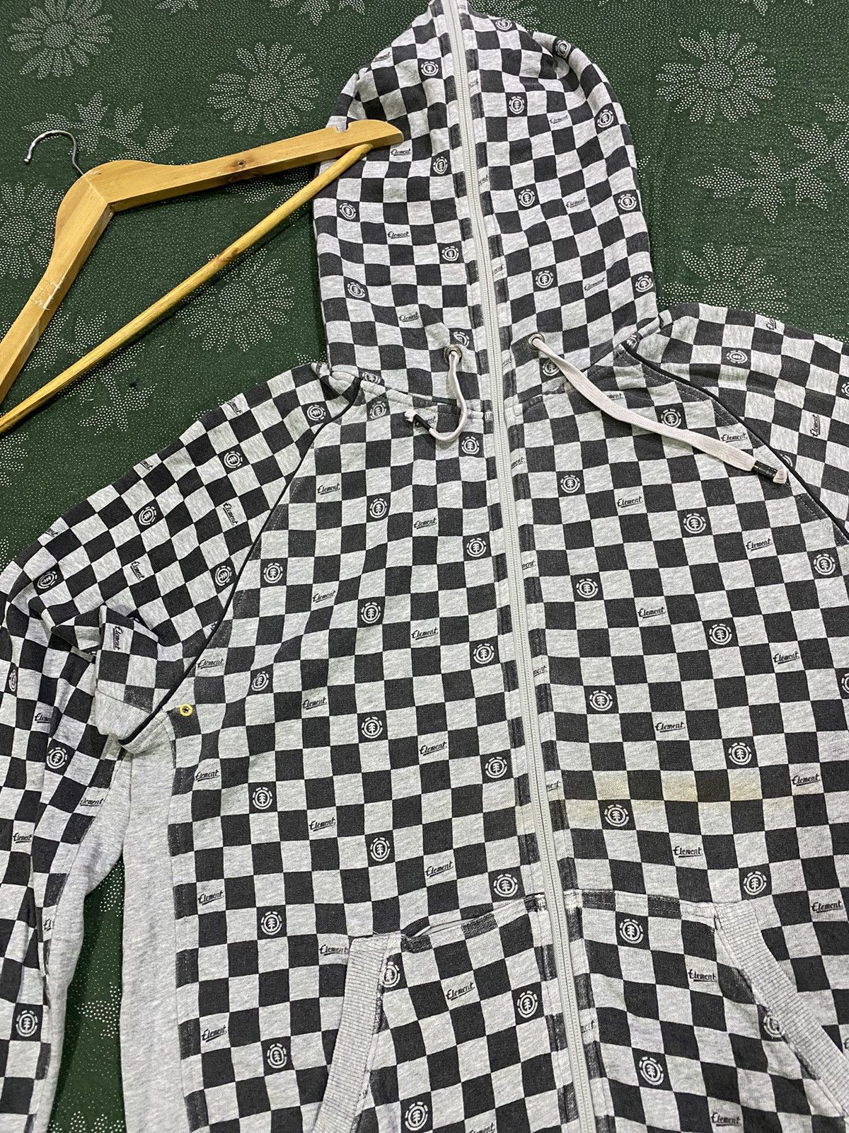 Element × Hypebeast 🔥 Rare 🔥 Distressed Element Checkerboard Hoodie Size US L / EU 52-54 / 3 - 2 Thumbnail