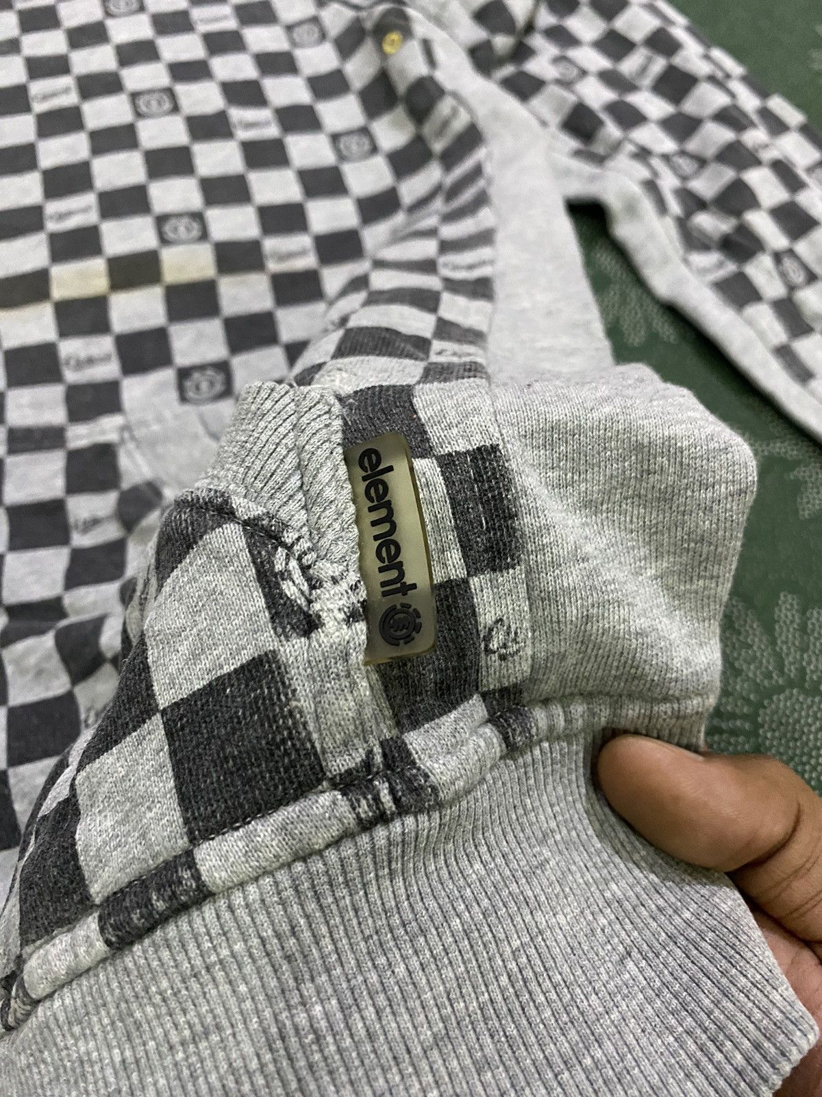 Element × Hypebeast 🔥 Rare 🔥 Distressed Element Checkerboard Hoodie Size US L / EU 52-54 / 3 - 7 Thumbnail
