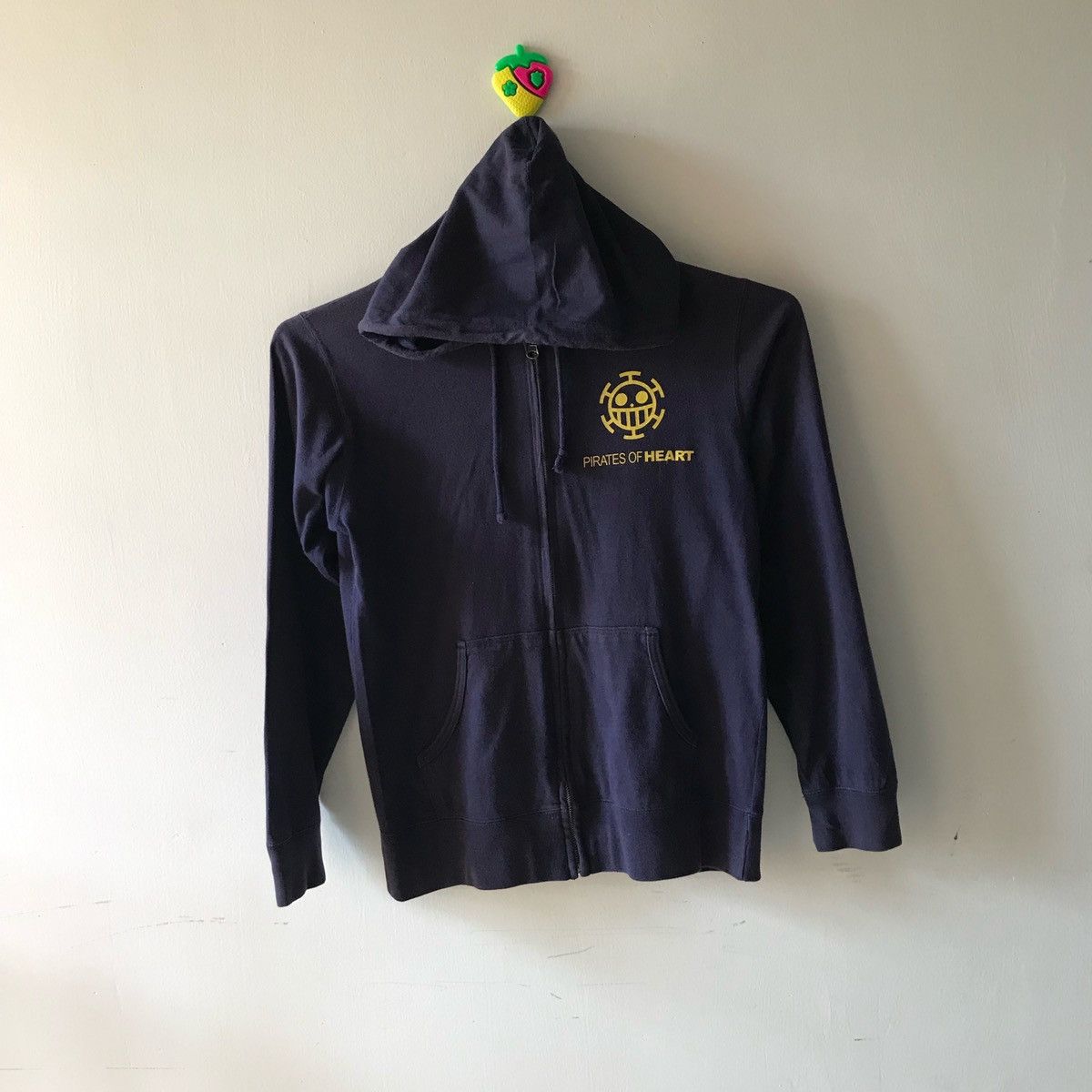 Japanese Brand × One Piece × Vintage ONE PIECE Hoodie Big Logo and Spellout PIRATES OF HEART Size US S / EU 44-46 / 1 - 3 Thumbnail