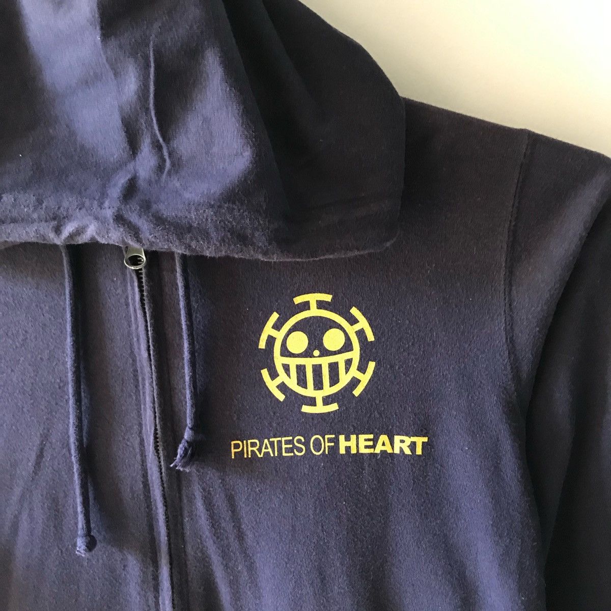Japanese Brand × One Piece × Vintage ONE PIECE Hoodie Big Logo and Spellout PIRATES OF HEART Size US S / EU 44-46 / 1 - 5 Thumbnail
