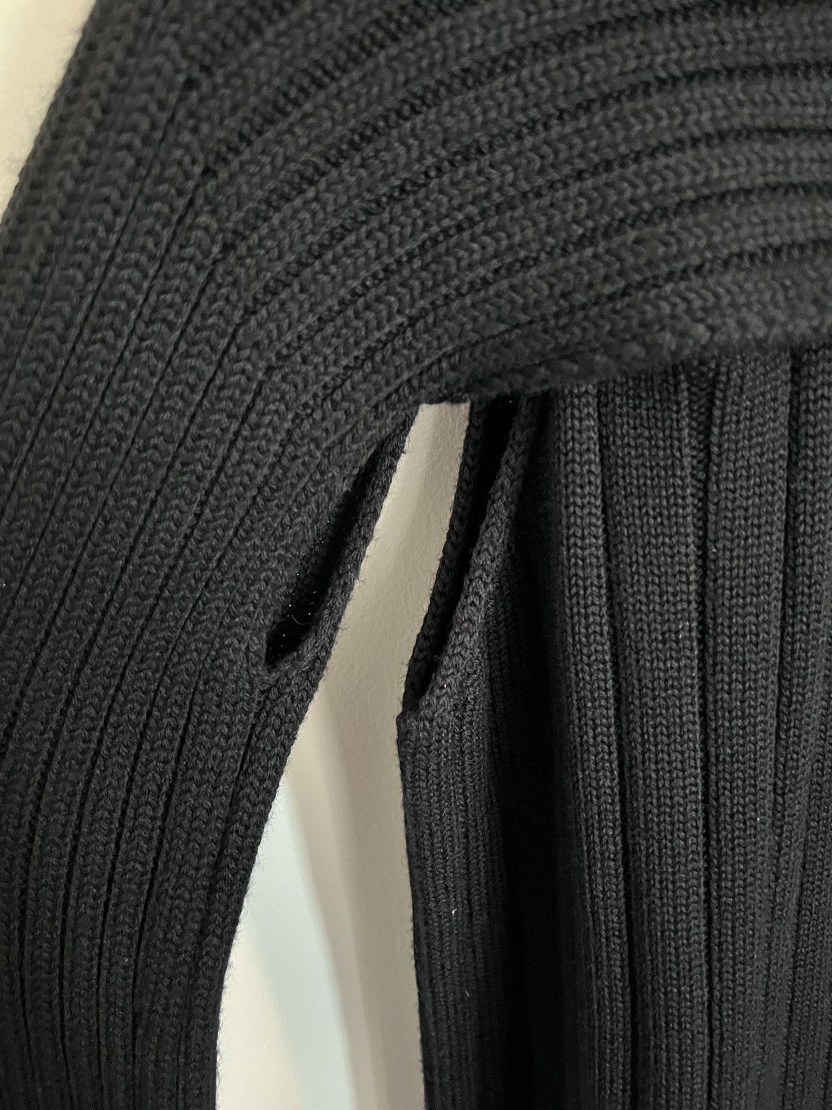$1K+ runway FW21 turtleneck w/ mittens, IT50, Italy