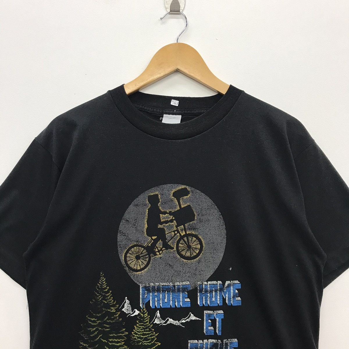 Vintage *Rare!! Vintage Movie Tee Phone Home ET Phone Home Size US L / EU 52-54 / 3 - 2 Thumbnail