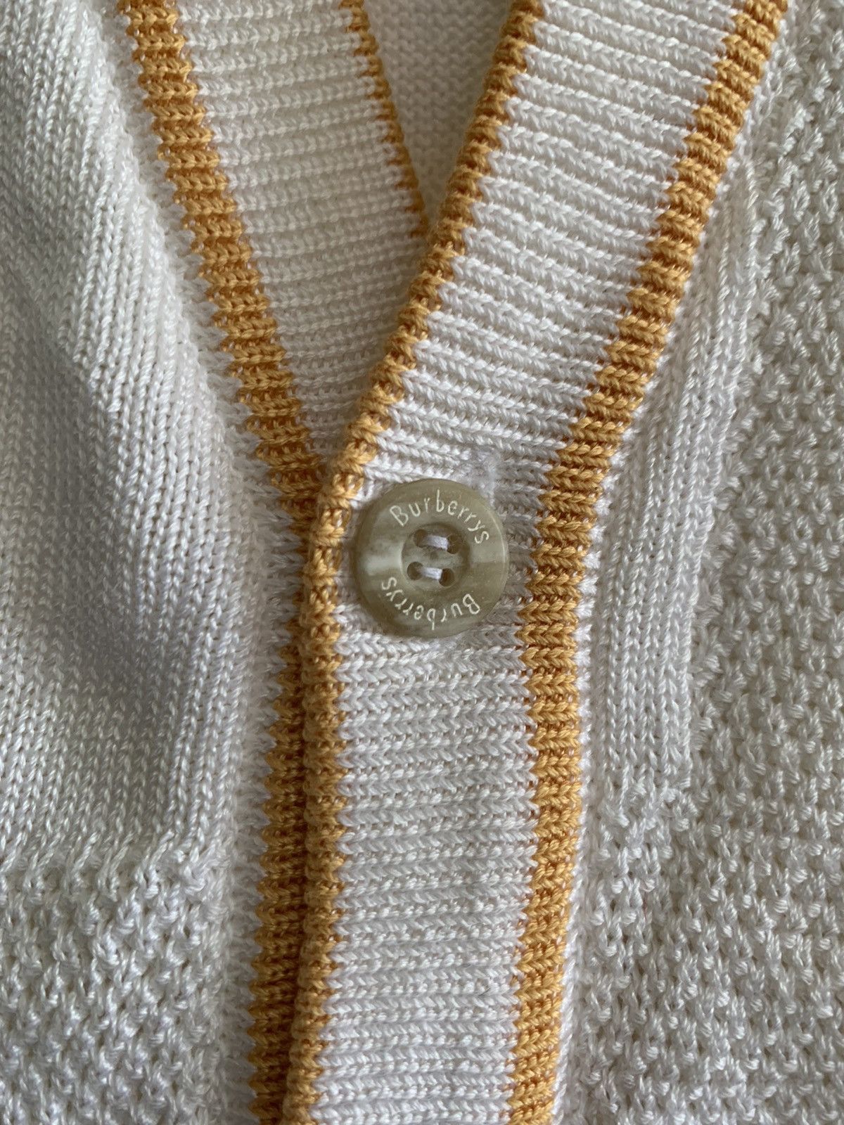 Burberry Vintage Burberry’s Sleeveless Knit Size US M / EU 48-50 / 2 - 3 Thumbnail