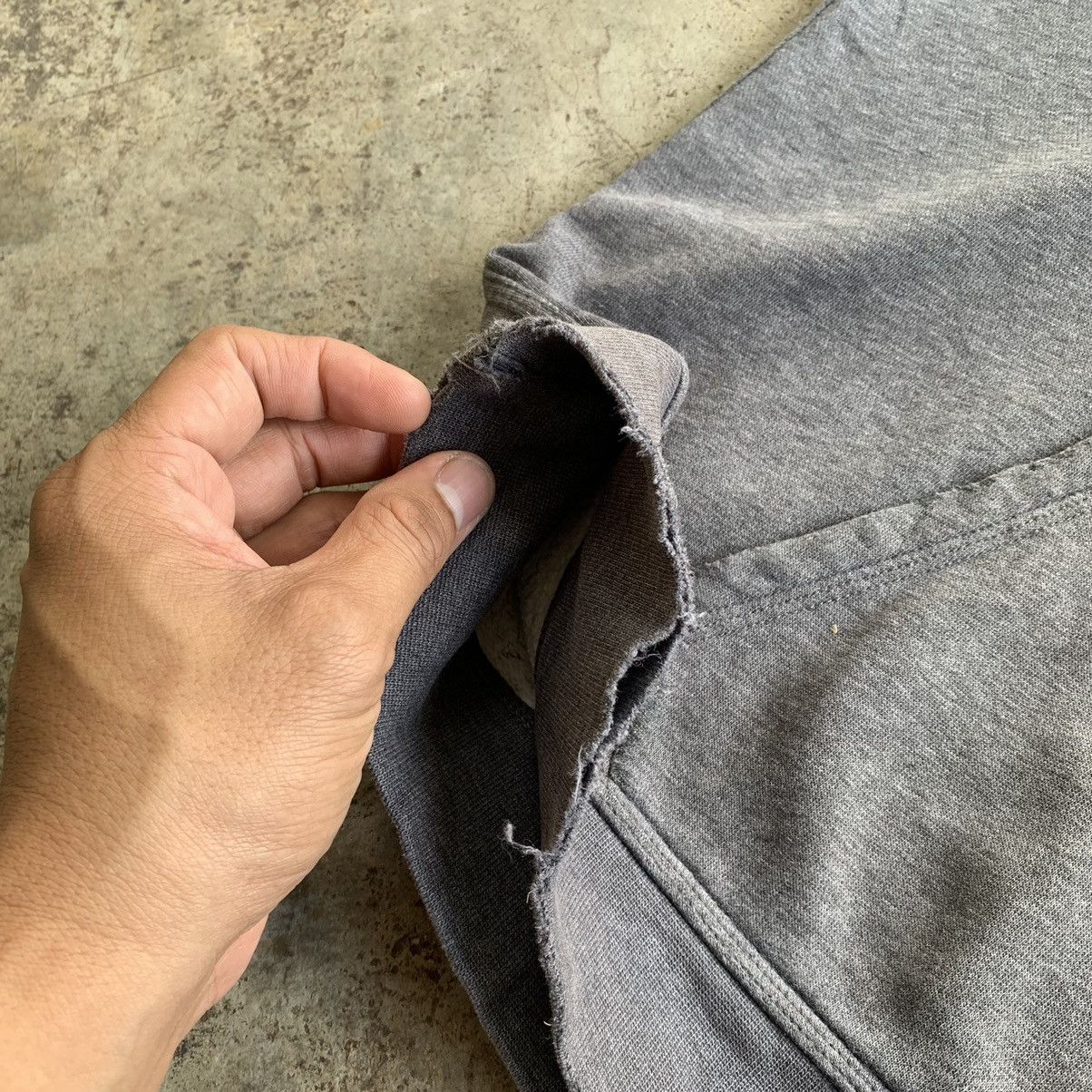 Nike THRASHED!!! Nike distressed small swoosh vintage hoodie Size US L / EU 52-54 / 3 - 15 Thumbnail