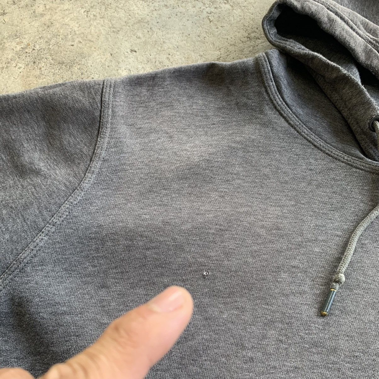 Nike THRASHED!!! Nike distressed small swoosh vintage hoodie Size US L / EU 52-54 / 3 - 14 Thumbnail