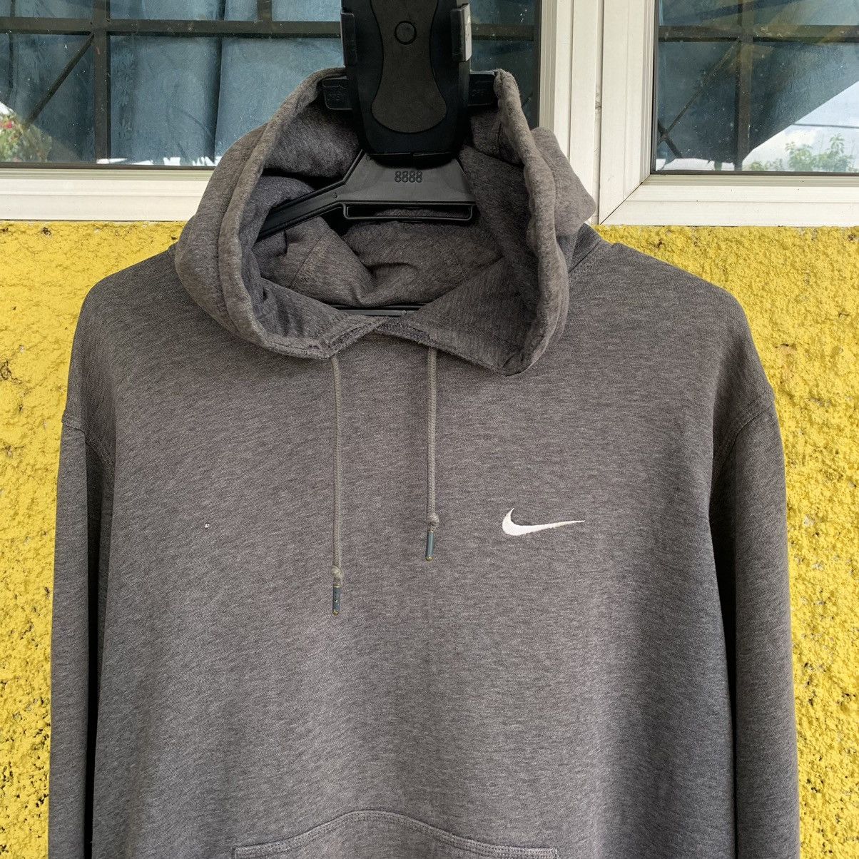 Nike THRASHED!!! Nike distressed small swoosh vintage hoodie Size US L / EU 52-54 / 3 - 8 Thumbnail