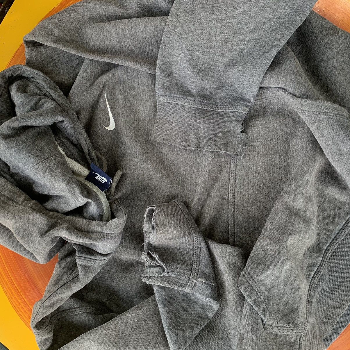 Nike THRASHED!!! Nike distressed small swoosh vintage hoodie Size US L / EU 52-54 / 3 - 4 Thumbnail
