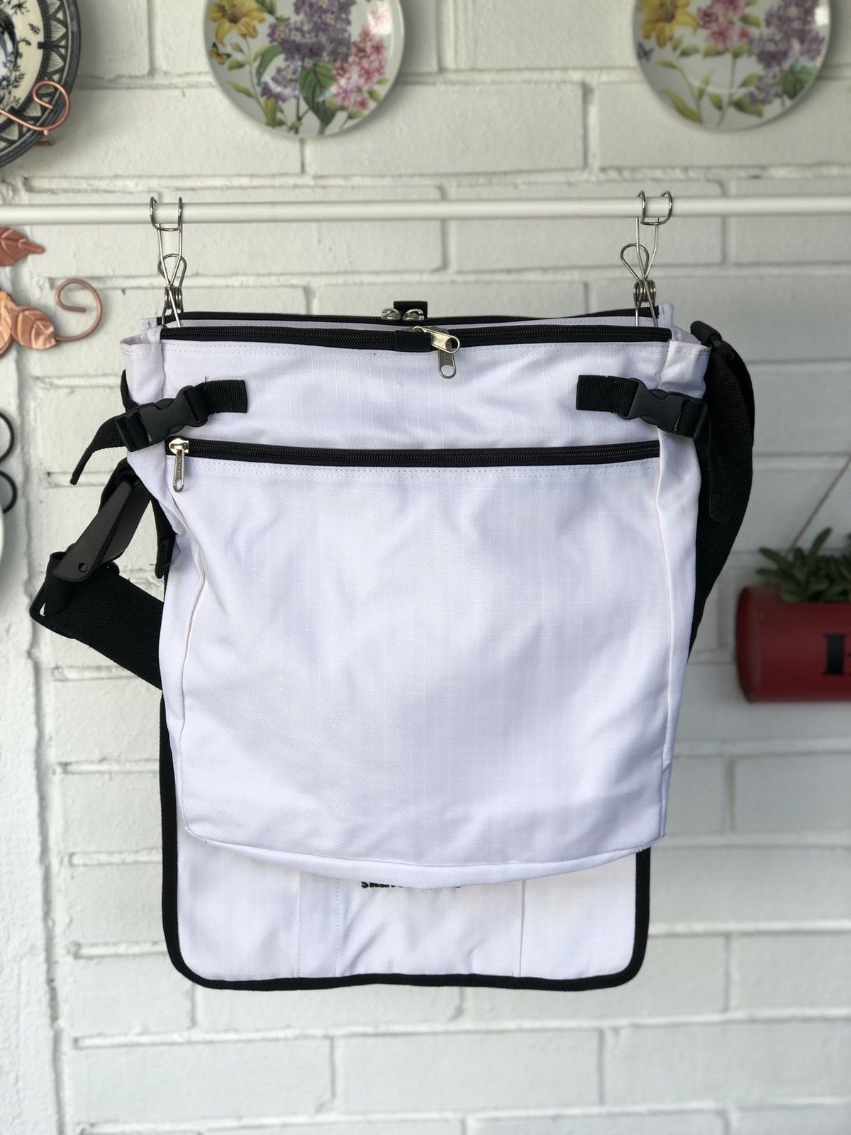 Other 💥 NOS 90s BITCH SKATEBOARDS SLING MESSENGER BAG Size ONE SIZE - 6 Thumbnail