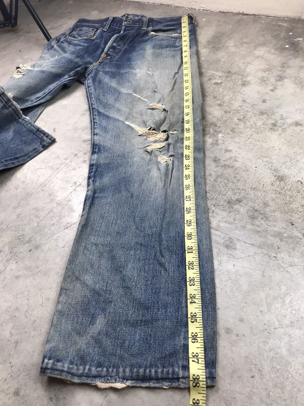 Levi's Vintage Clothing × Vintage VTG LEVI'S BIG "E" 90s LOT 702 XX SELVEDGE DENIM JAPAN🇯🇵 Size US 30 / EU 46 - 23 Thumbnail