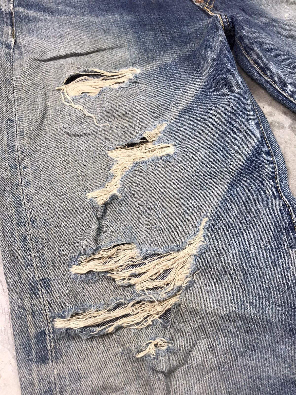 Levi's Vintage Clothing × Vintage VTG LEVI'S BIG "E" 90s LOT 702 XX SELVEDGE DENIM JAPAN🇯🇵 Size US 30 / EU 46 - 3 Thumbnail