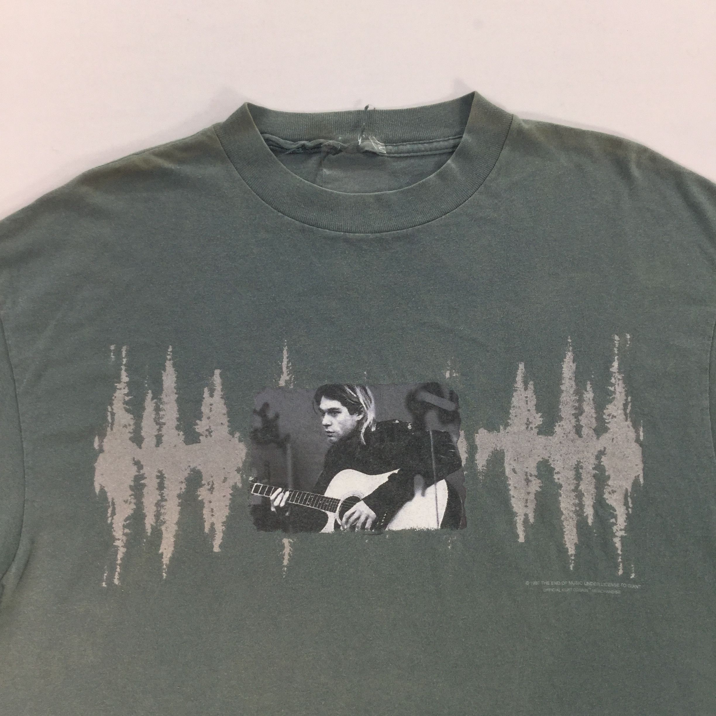 Band Tees Vintage 1997 Kurt Cobain Nirvana Photo Tee Size US XL / EU 56 / 4 - 2 Thumbnail