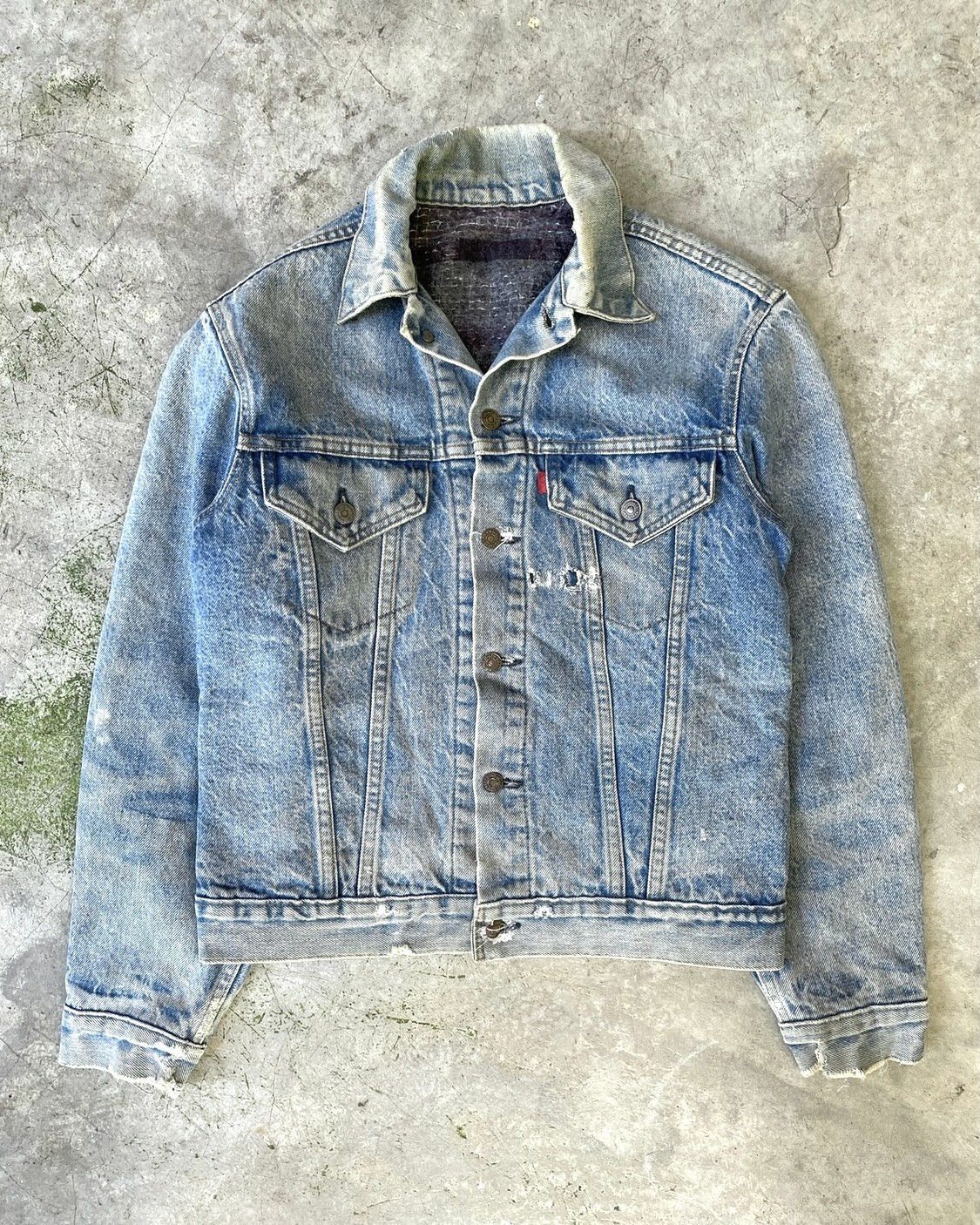 Vintage Levi’s hotsell lined denim jacket. Size 48