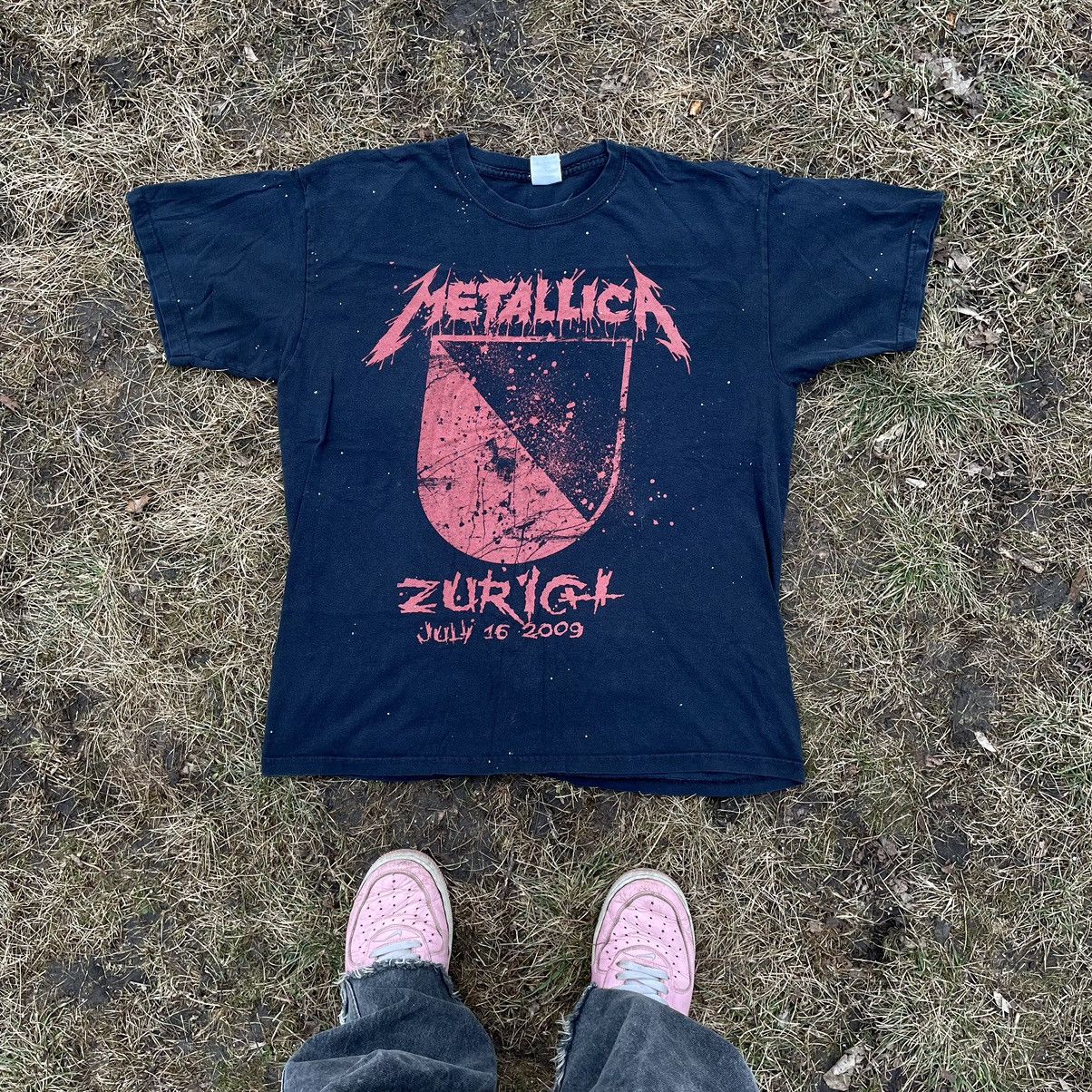 Vintage Vintage 90s Metallica Sun Faded Graphic Band Tee Grunge L Size US L / EU 52-54 / 3 - 1 Thumbnail