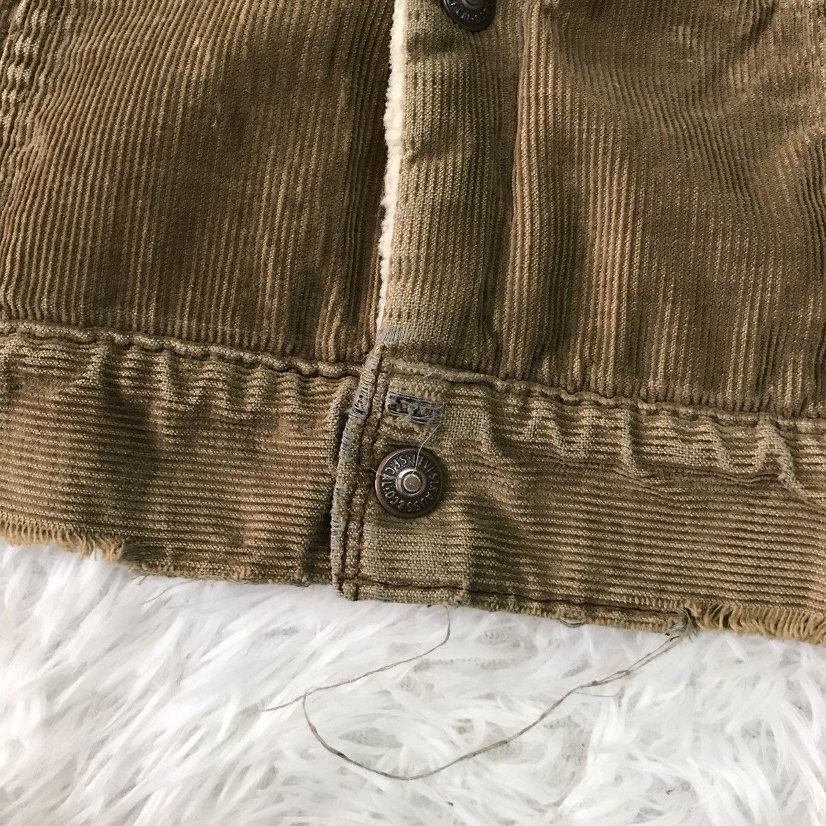 Levi's Vtg Levis Corduroy Sherpa Trucker Jacket Made in Usa Size US L / EU 52-54 / 3 - 9 Thumbnail