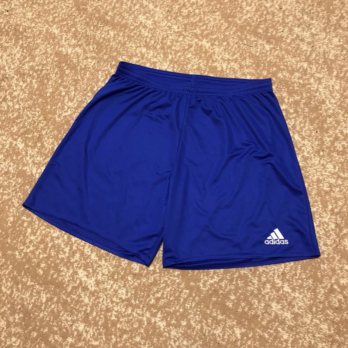 Adidas Vintage Adidas shorts streetwear y2k size XL Size US 36 / EU 52 - 1 Thumbnail