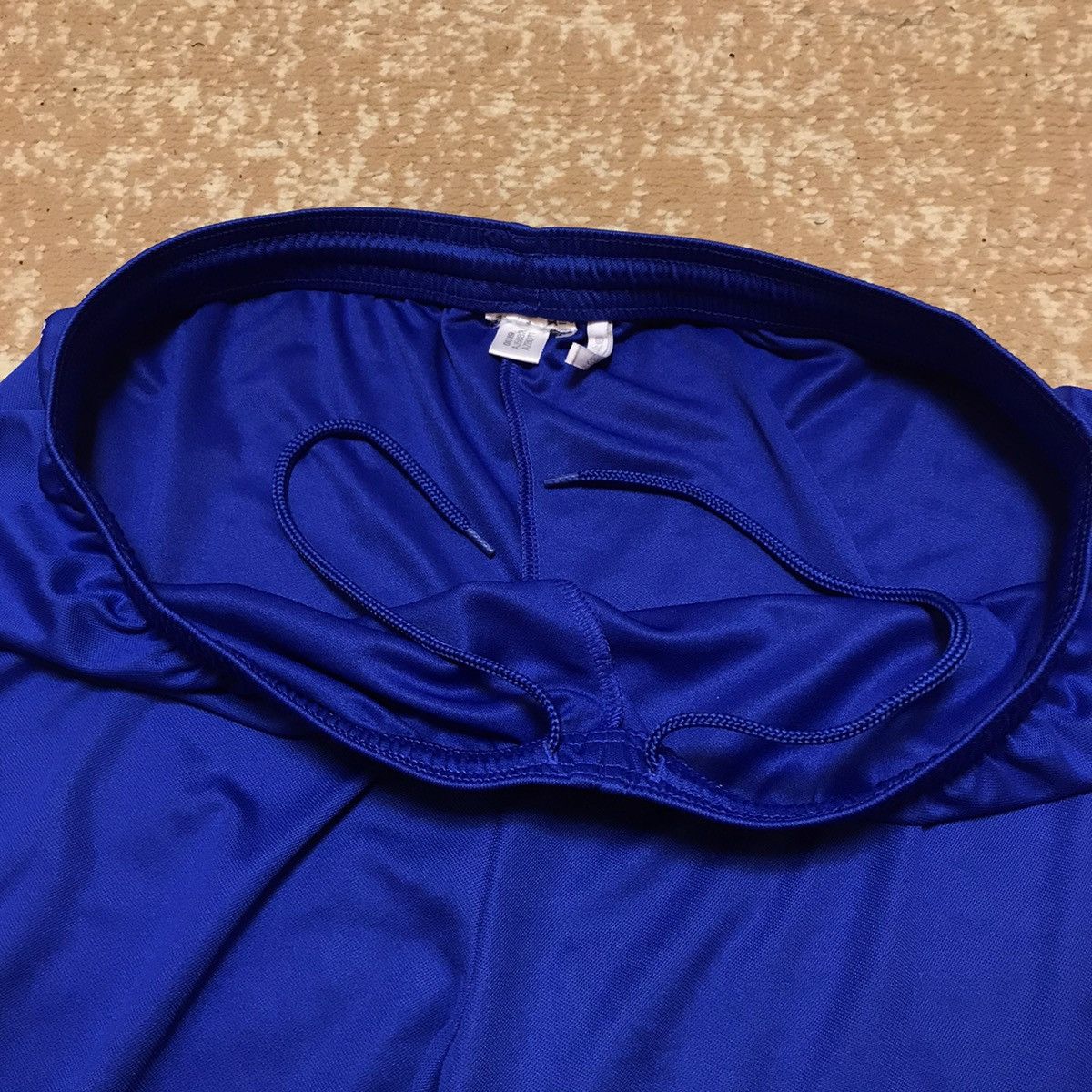 Adidas Vintage Adidas shorts streetwear y2k size XL Size US 36 / EU 52 - 4 Thumbnail