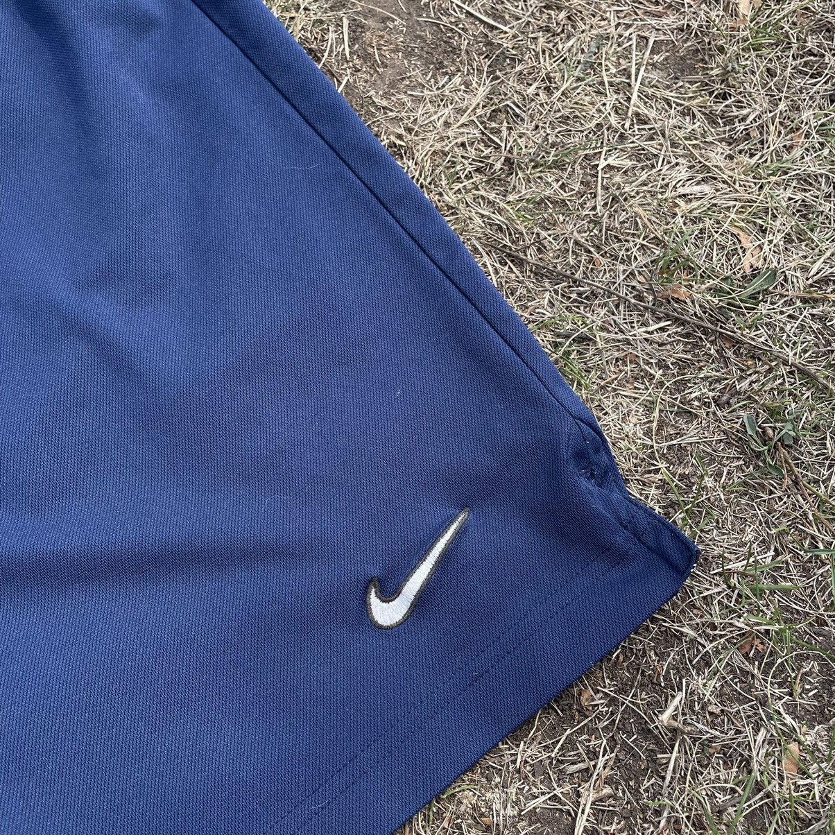 Vintage Vintage 90s Nike Swoosh Shorts Streetwear Skate Navy Slim 32 Size US 32 / EU 48 - 3 Thumbnail