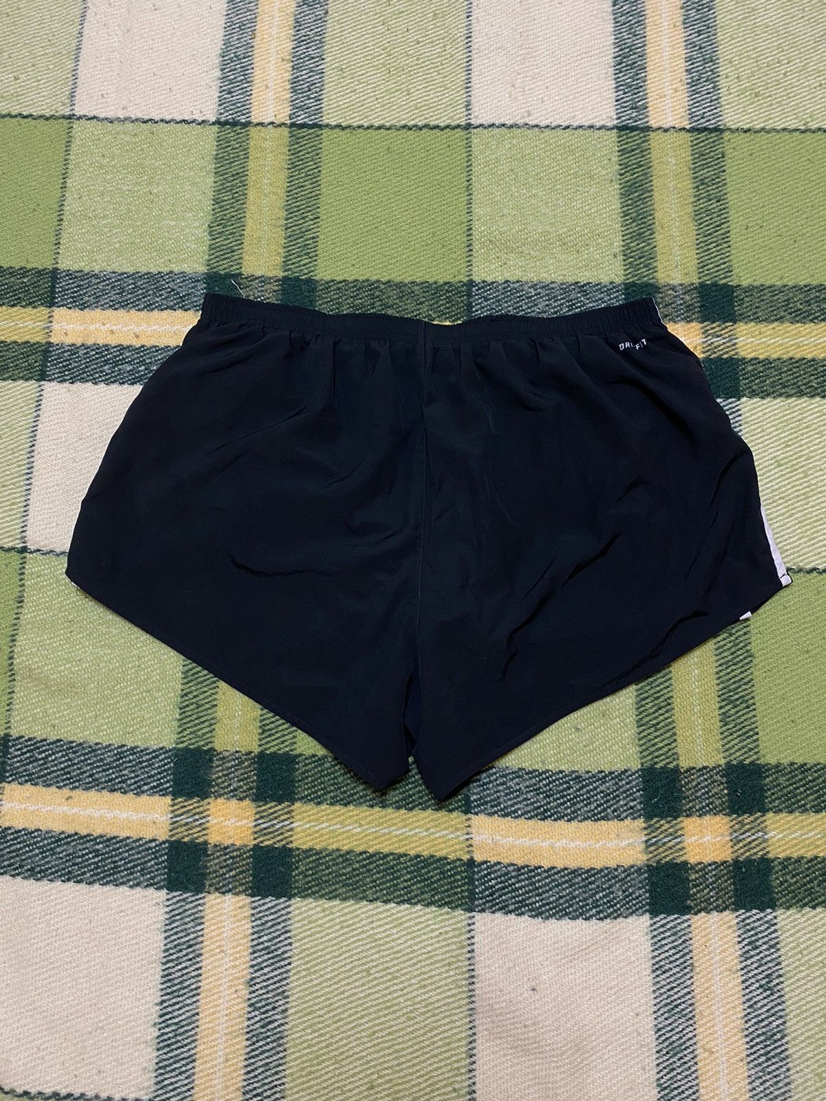 Nike Vintage Nike shorts streetwear swoosh casual y2k size XXL Size US 38 / EU 54 - 2 Thumbnail