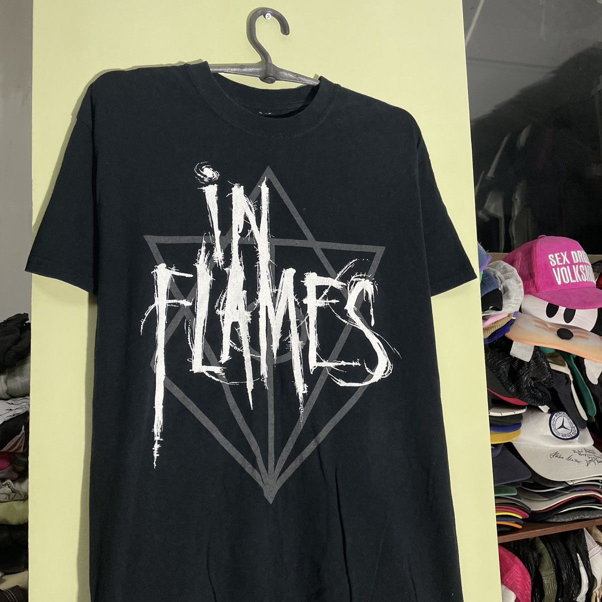 Vintage Vintage Y2K In Flames Band Tee Graphic Metal Punk Bleached L Size US L / EU 52-54 / 3 - 4 Thumbnail