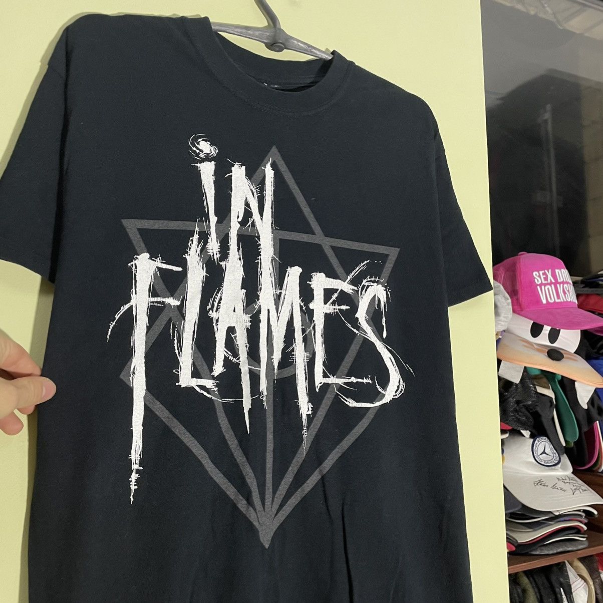 Vintage Vintage Y2K In Flames Band Tee Graphic Metal Punk Bleached L Size US L / EU 52-54 / 3 - 5 Thumbnail