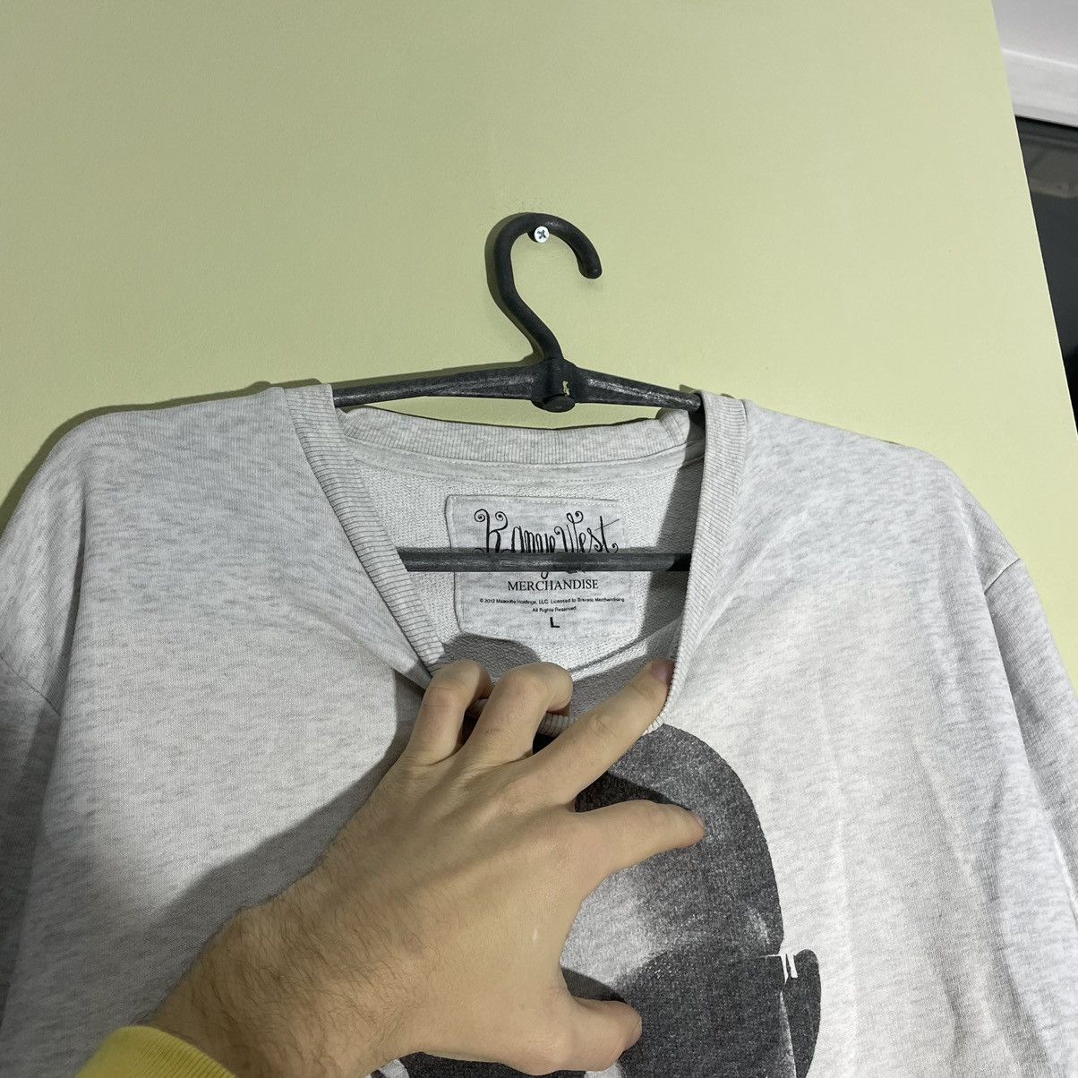 Vintage Vintage Y2K Kanye West Graphic Crewneck Streetwear Washed XL Size US XL / EU 56 / 4 - 7 Thumbnail