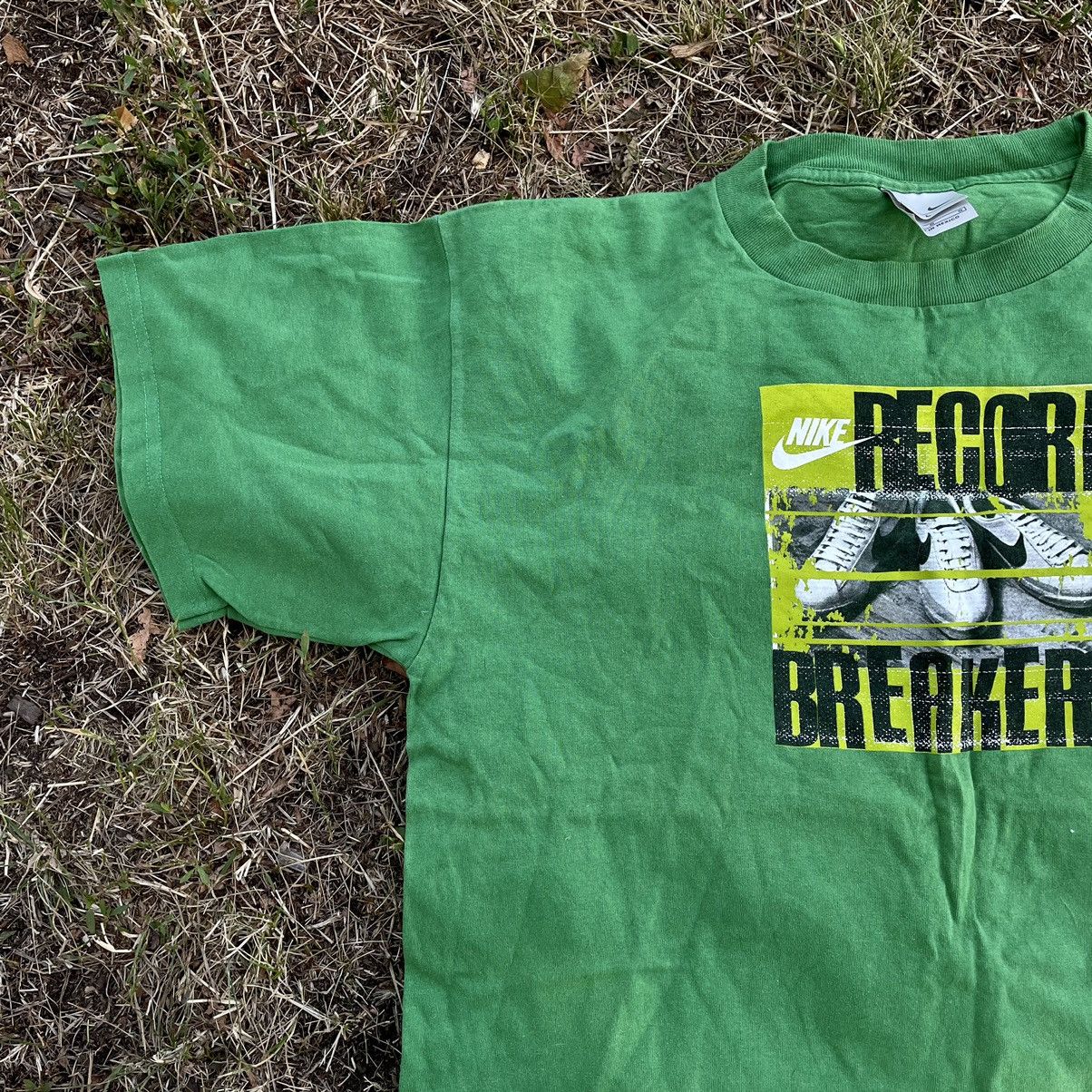 Vintage Vintage 90s Nike Record Breakers Graphic Tee Streetwear L Size US L / EU 52-54 / 3 - 4 Thumbnail
