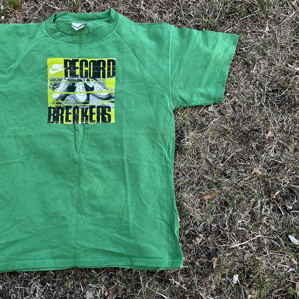 Vintage Vintage 90s Nike Record Breakers Graphic Tee Streetwear L Size US L / EU 52-54 / 3 - 3 Thumbnail