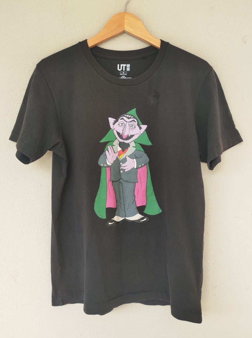 Cartoon Network Kaws Sesame Street Uniqlo T Size US M / EU 48-50 / 2 - 1 Thumbnail