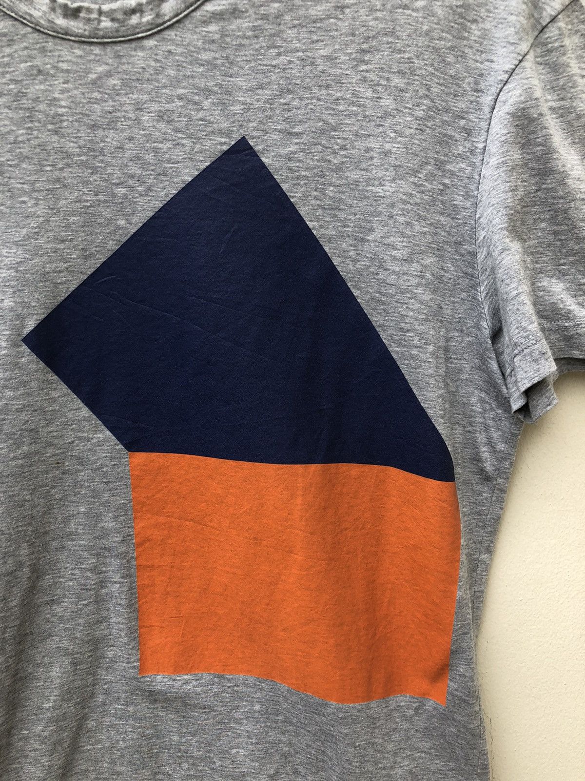 Bottega Veneta × Vintage Vintage Bottega Veneta Made in Italy Abstract Grey tee Size US S / EU 44-46 / 1 - 2 Thumbnail