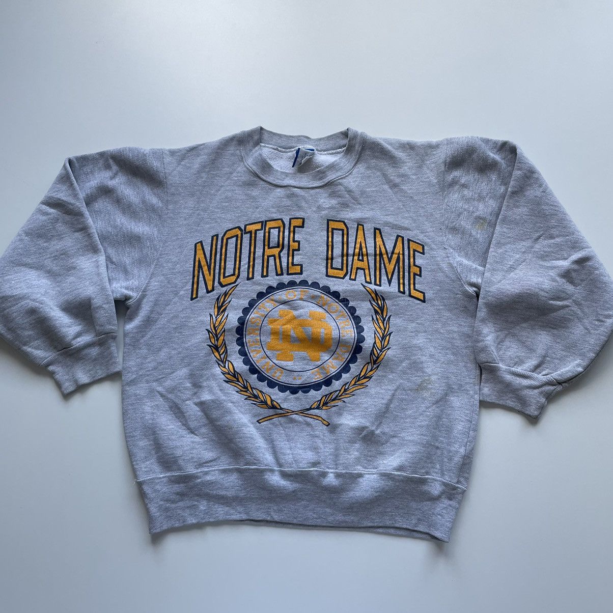 Vintage Vintage 90s Notre Dame Spell Out NCAA Graphic Crewneck Rare Size US S / EU 44-46 / 1 - 1 Thumbnail