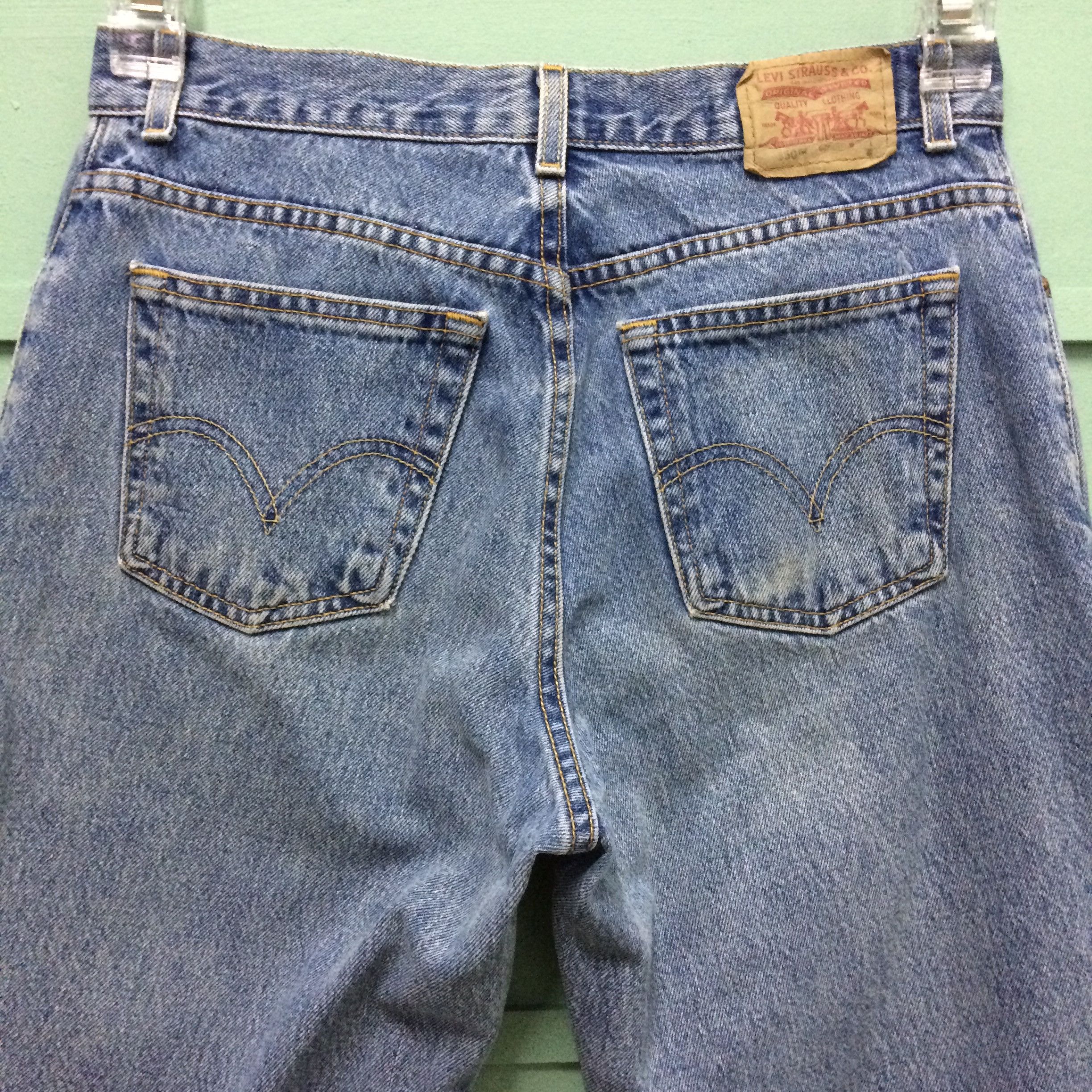 Levi's × Vintage Levis 550 Light Wash Jeans #B-185 Size US 32 / EU 48 - 8 Thumbnail