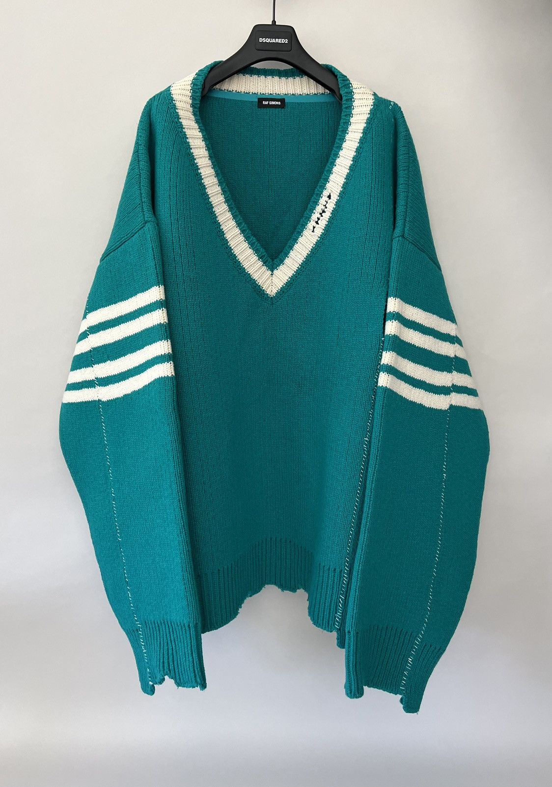 Raf Simons AW16 Runway Oversized Distressed Sweater Size US XL / EU 56 / 4 - 5 Thumbnail
