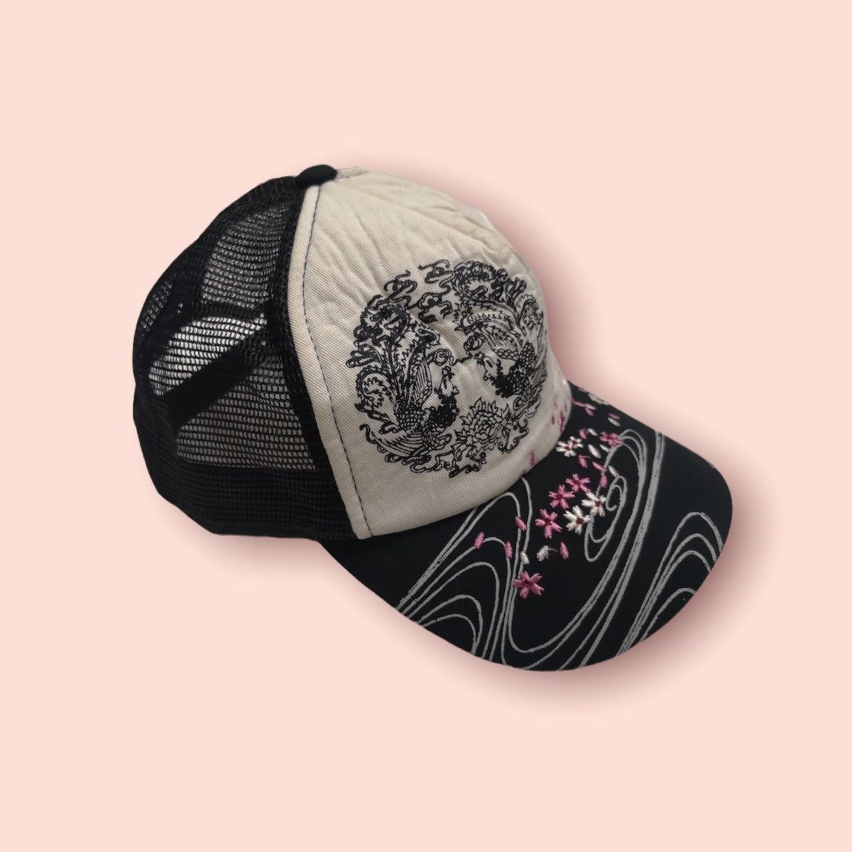 Japanese Brand VINTAGE TATOO SUKAJAN DESIGN TRUCKER HAT Size ONE SIZE - 5 Thumbnail