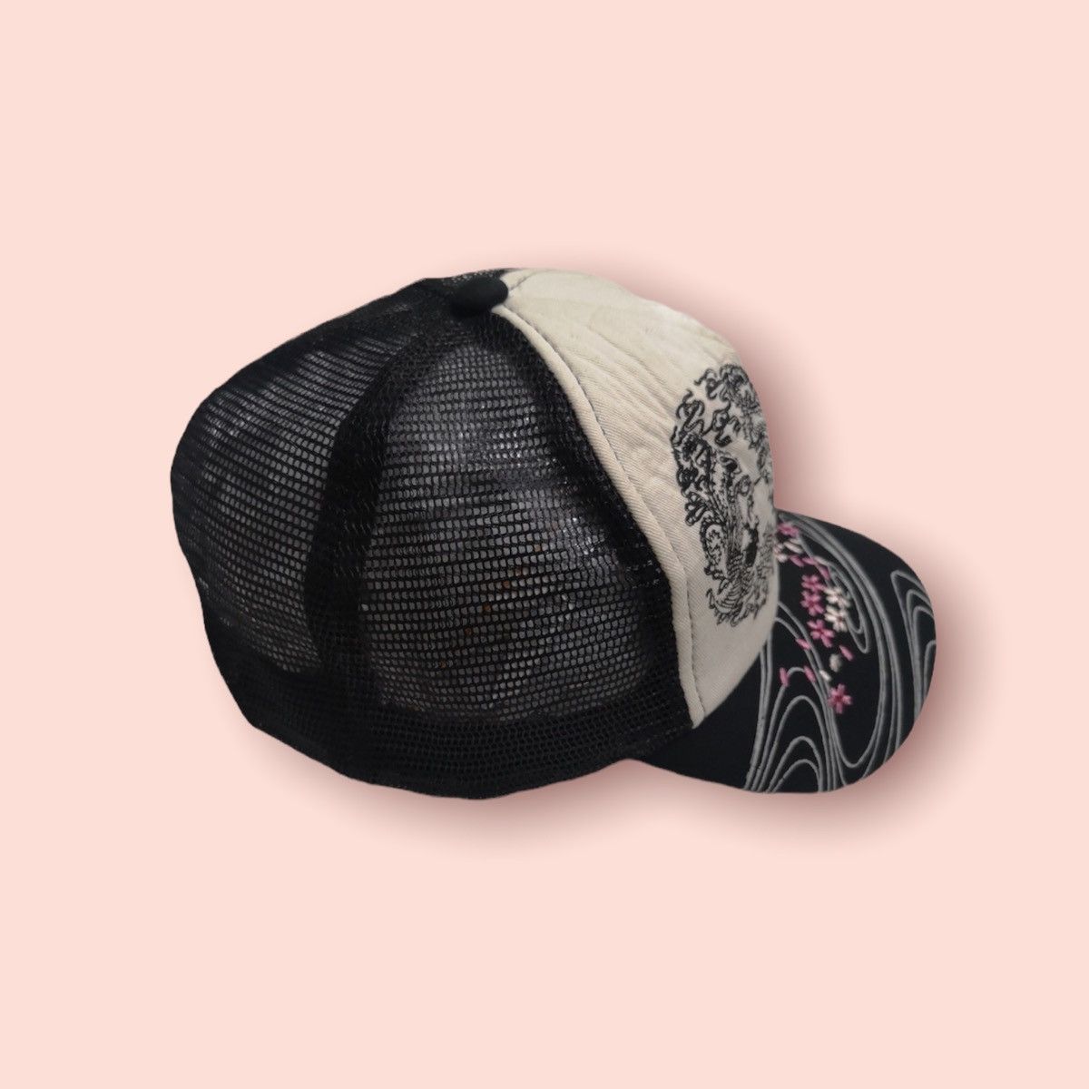 Japanese Brand VINTAGE TATOO SUKAJAN DESIGN TRUCKER HAT Size ONE SIZE - 4 Thumbnail