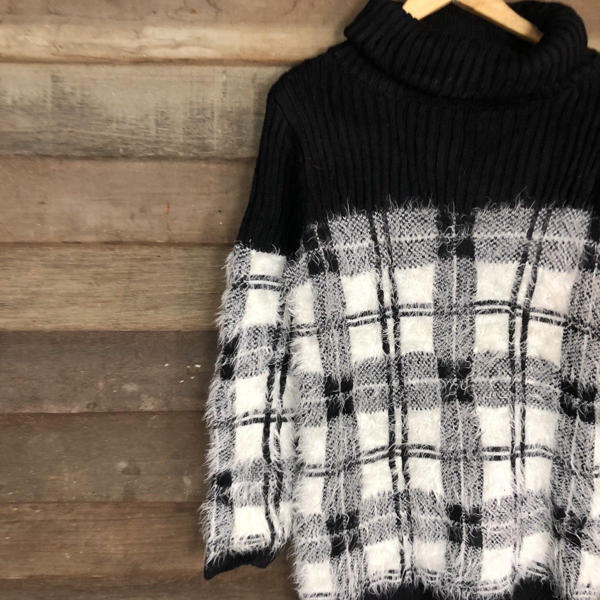 Homespun Knitwear DL Ingni Black checkered Mohair Shag Shaggy Knitwear C1088 Size US M / EU 48-50 / 2 - 7 Thumbnail