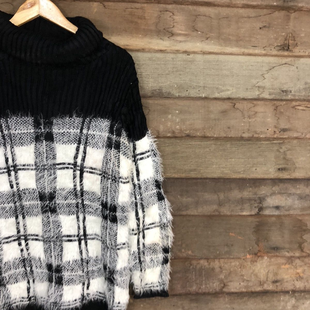 Homespun Knitwear DL Ingni Black checkered Mohair Shag Shaggy Knitwear C1088 Size US M / EU 48-50 / 2 - 5 Thumbnail