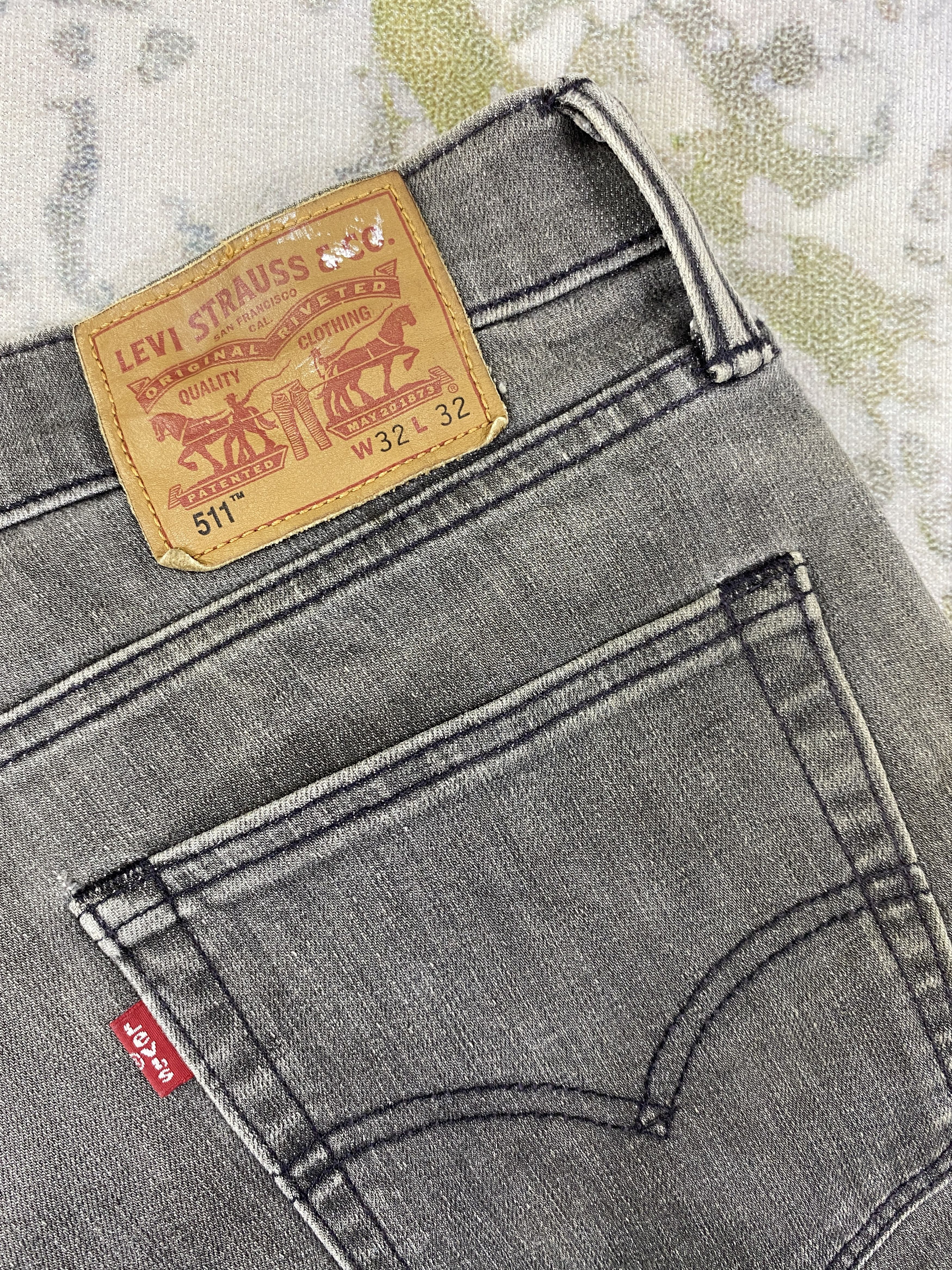 Distressed Grey Levi's 511 Jeans 35x32.5 Denim -JN2537