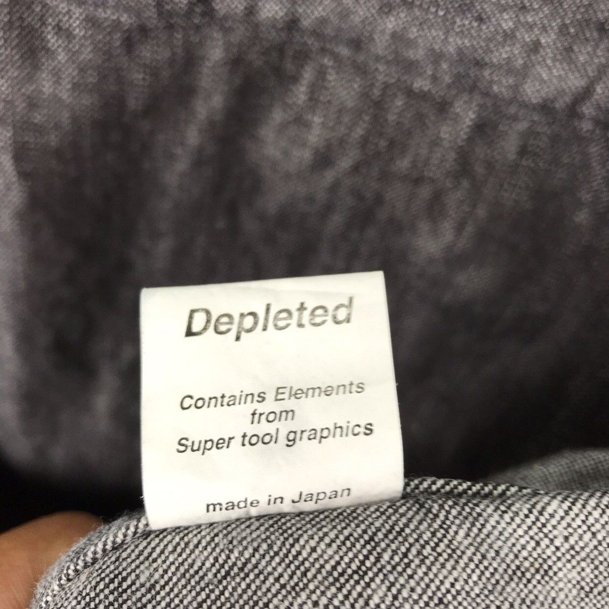 Japanese Brand Japanese Designer Depleted Button Up Workwear Denim Shirt Size US XL / EU 56 / 4 - 10 Thumbnail