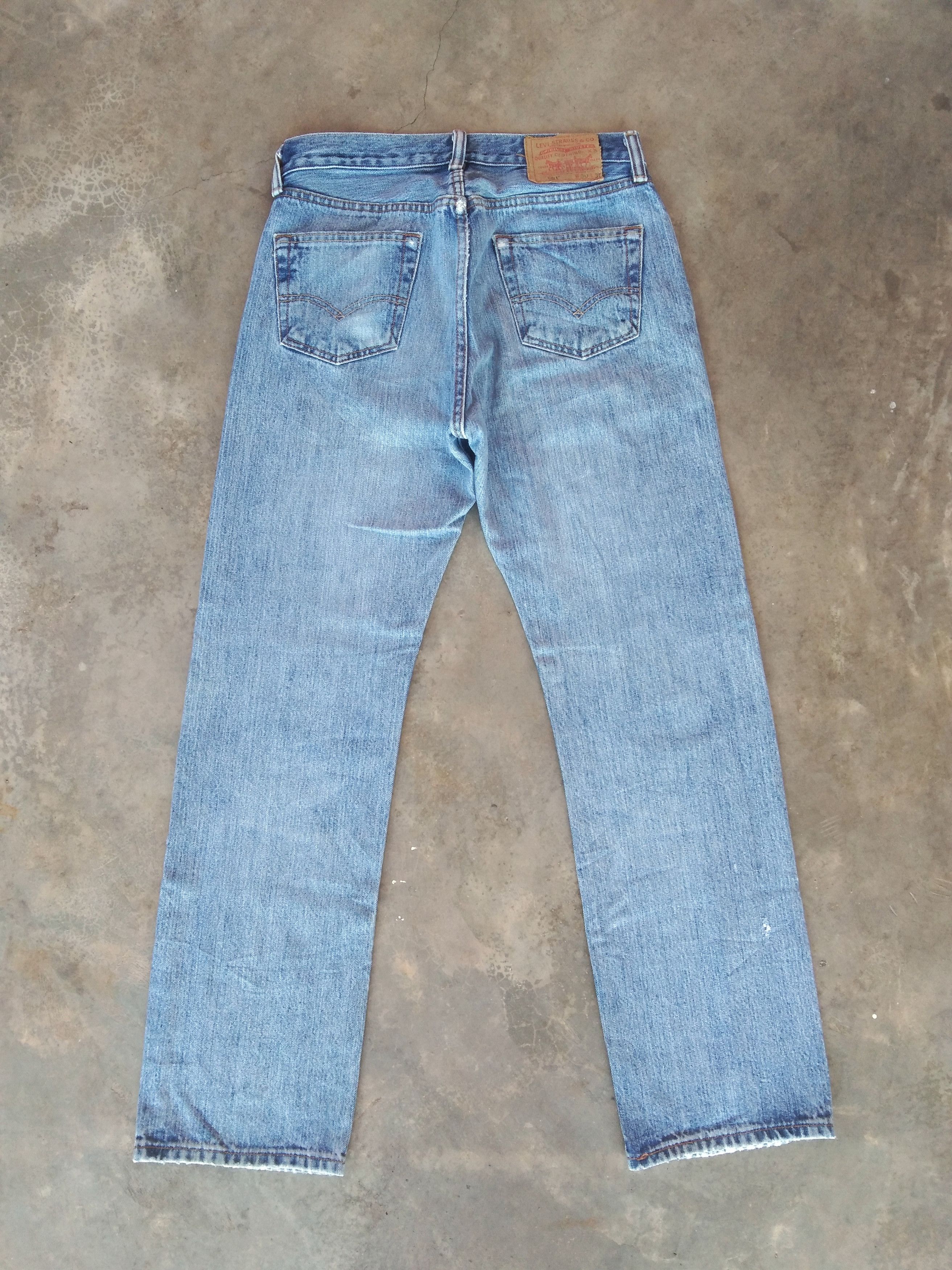 Levi's × Vintage Vintage Levis 501 Light Wash Distressed Jeans 30x30 Size US 30 / EU 46 - 2 Thumbnail