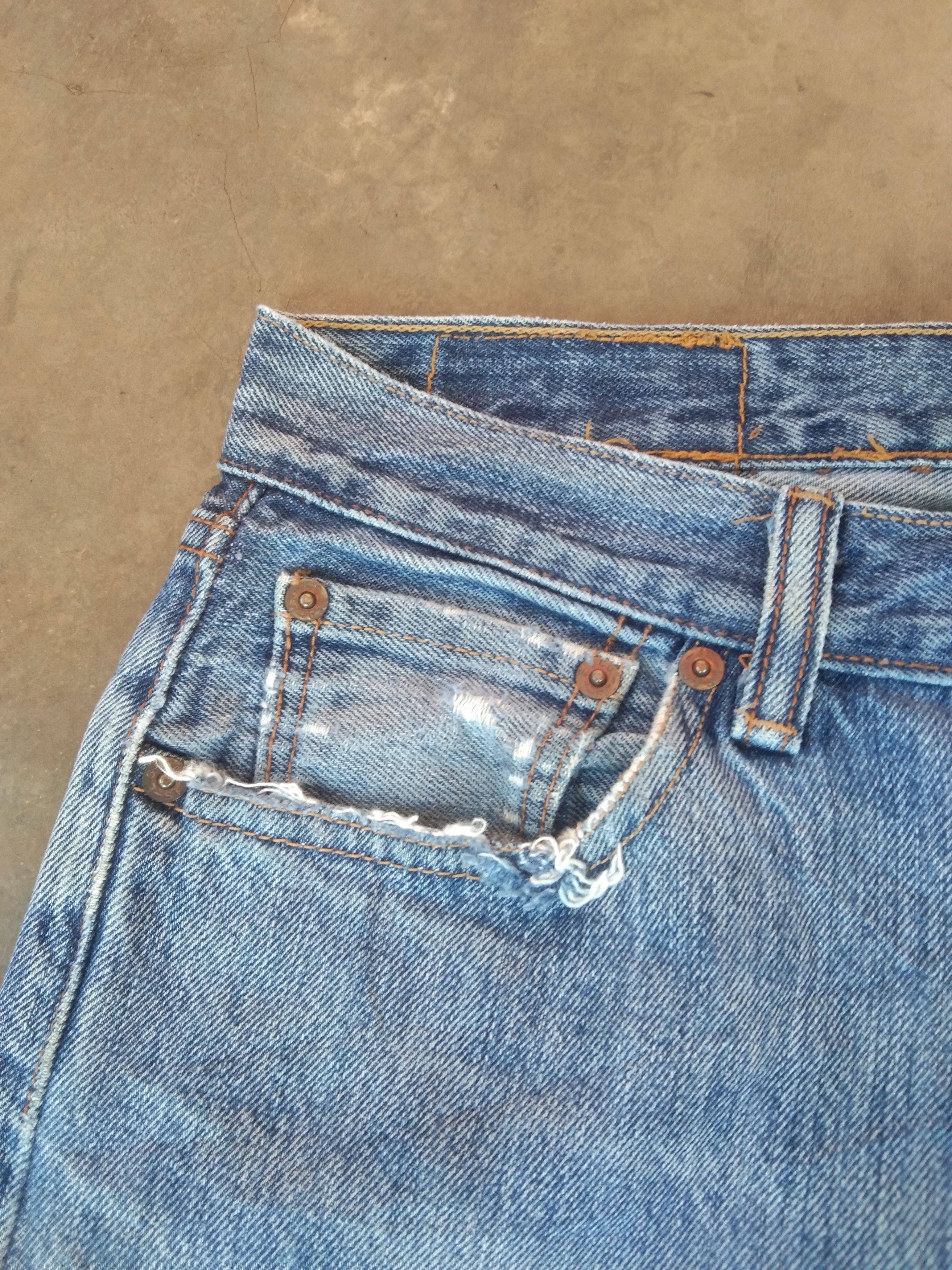 Levi's × Vintage Vintage Levis 501 Light Wash Distressed Jeans 30x30 Size US 30 / EU 46 - 6 Thumbnail