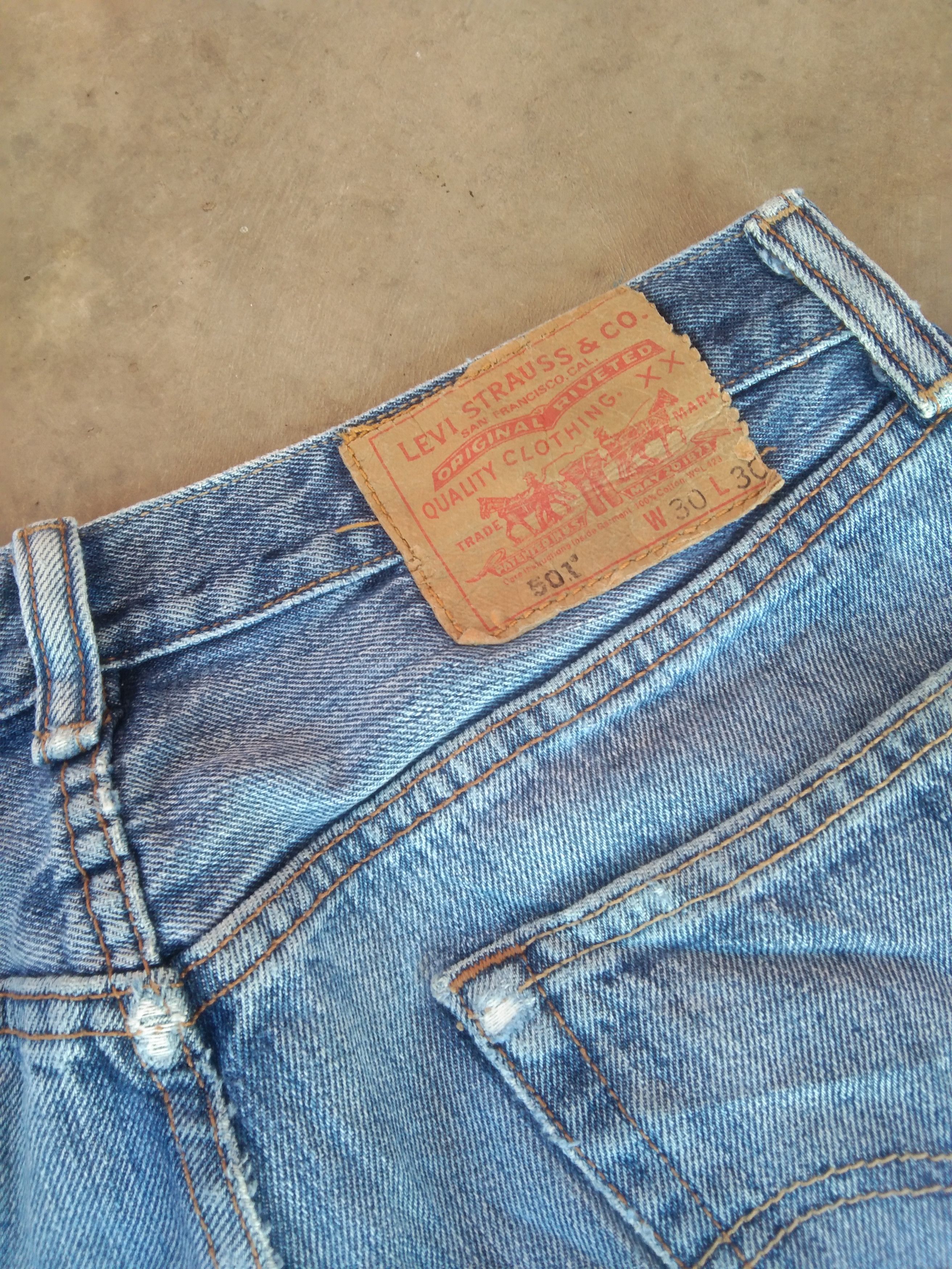 Levi's × Vintage Vintage Levis 501 Light Wash Distressed Jeans 30x30 Size US 30 / EU 46 - 4 Thumbnail