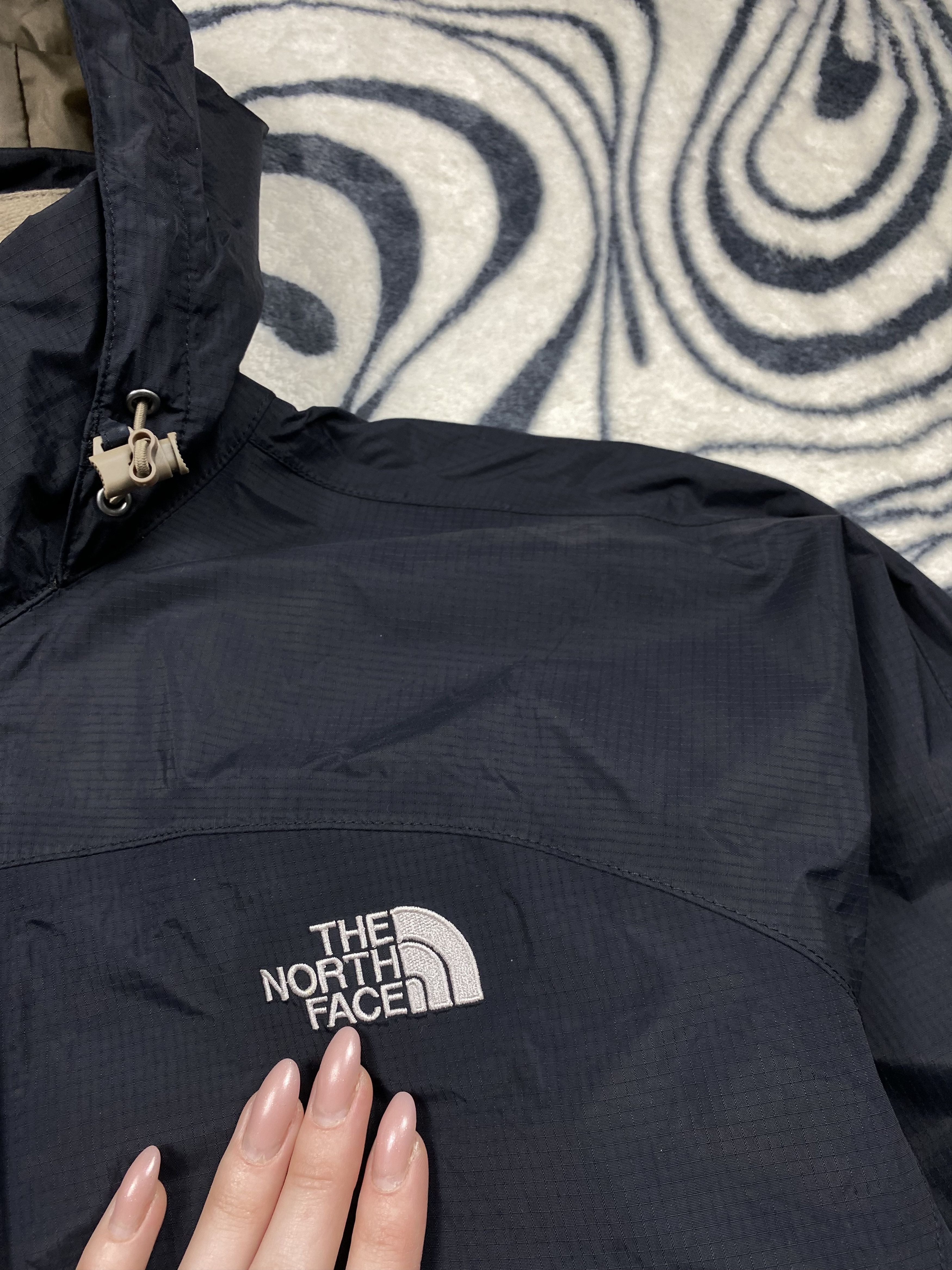 The North Face The North Face HyVent Womens Waterproof Jacket TNF Size L / US 10 / IT 46 - 3 Thumbnail