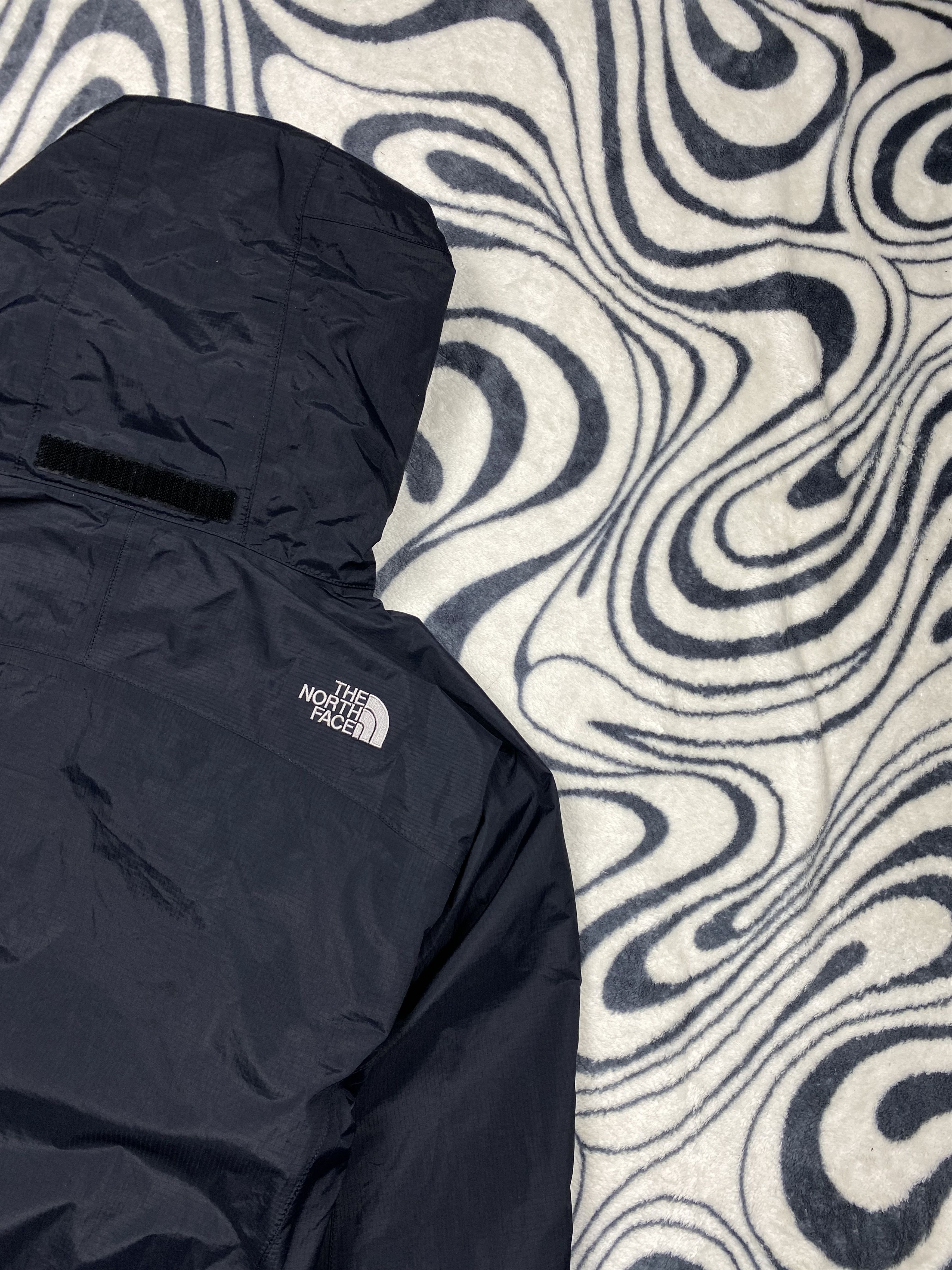 The North Face The North Face HyVent Womens Waterproof Jacket TNF Size L / US 10 / IT 46 - 11 Thumbnail