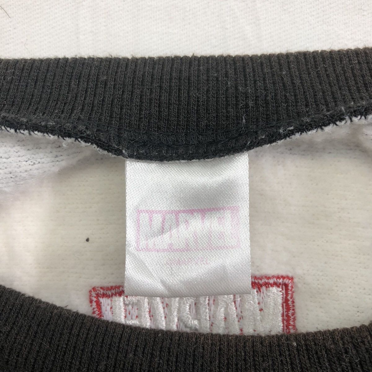Marvel Comics Vintage Marvel Black White center logo sweater Size US M / EU 48-50 / 2 - 7 Thumbnail